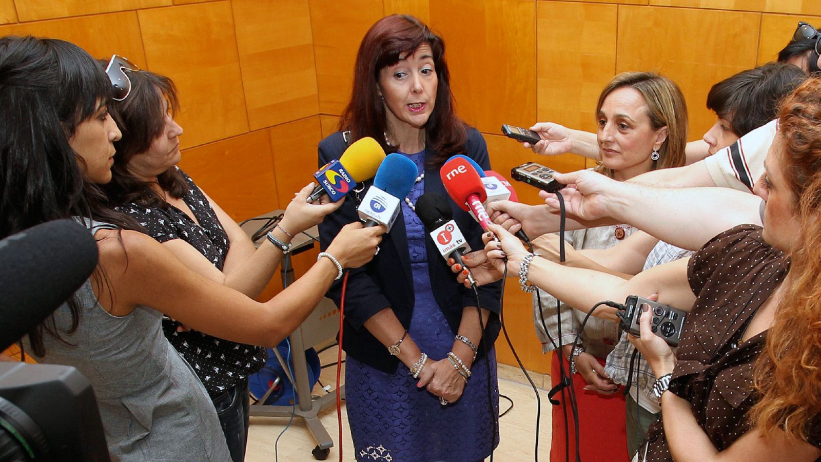 Concepción Espejel Jorquera atiende a los medios de comunicación (Archivo)