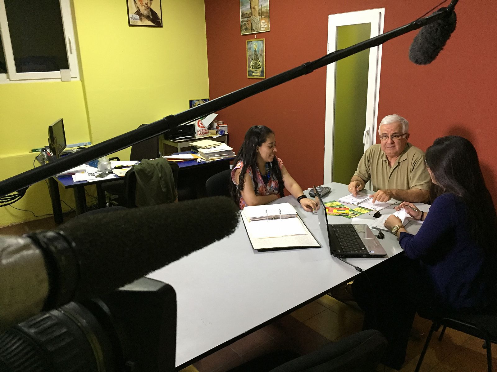 Antonio Sánchez es un gaditano de Medina Sidonia. Llegó a Honduras en 1995. A él se deben varios de los proyectos y programas que hoy funcionan en la Pastoral Social de la parroquia.