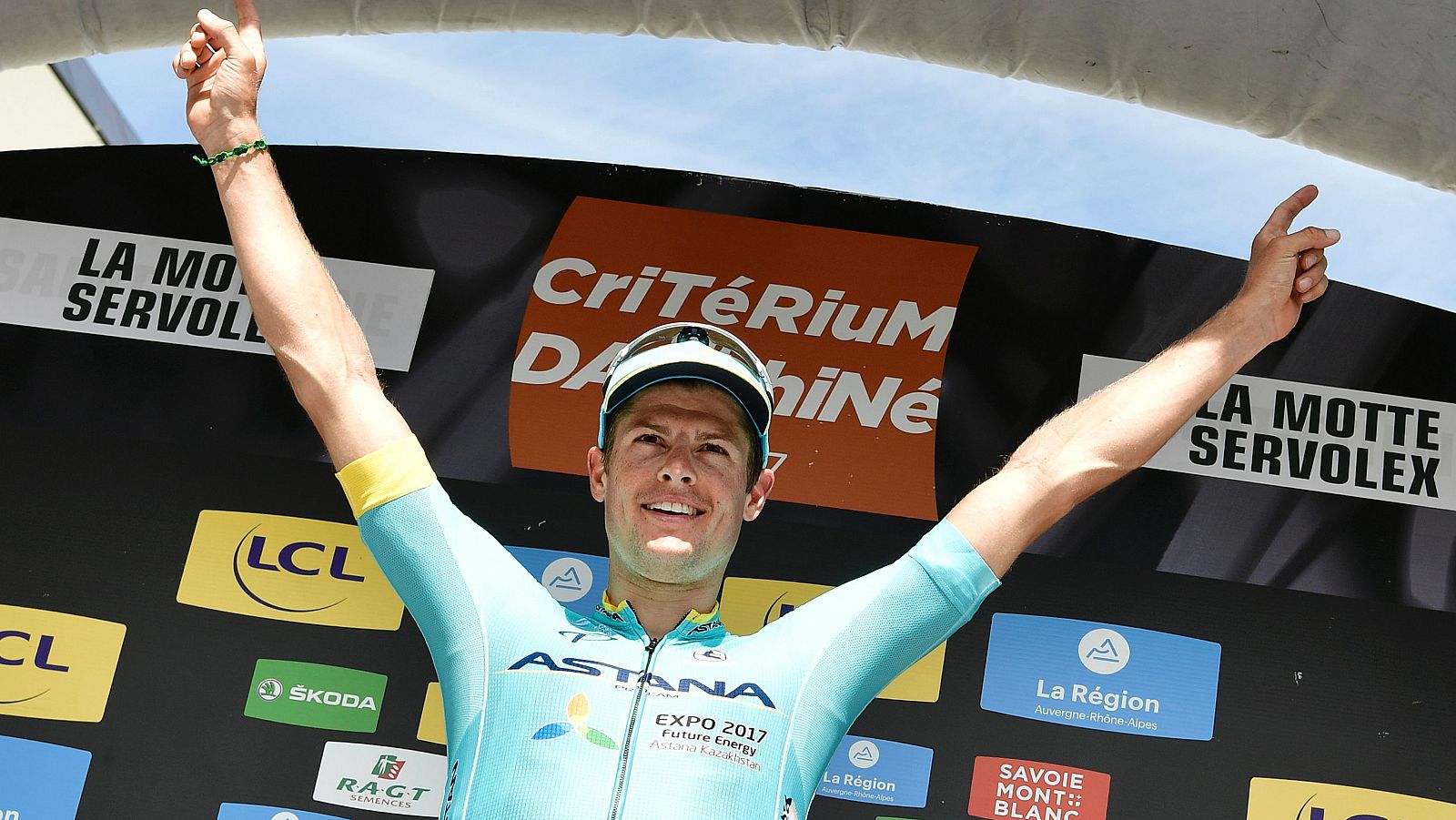El danés Fuglsang gana el Dauphiné al imponerse en la última etapa