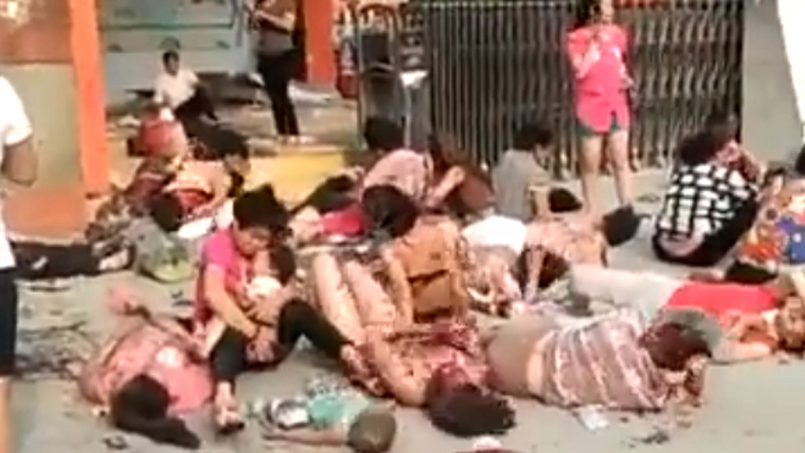 Fotograma de un vídeo grabado en el lugar de la explosión en Xuzhou y difundido por 'El Diario del Pueblo'