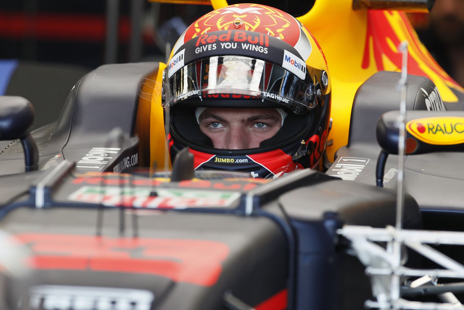 Max Verstappen durante el primer entrenamiento libre del Gran Premio de Azerbaiyán