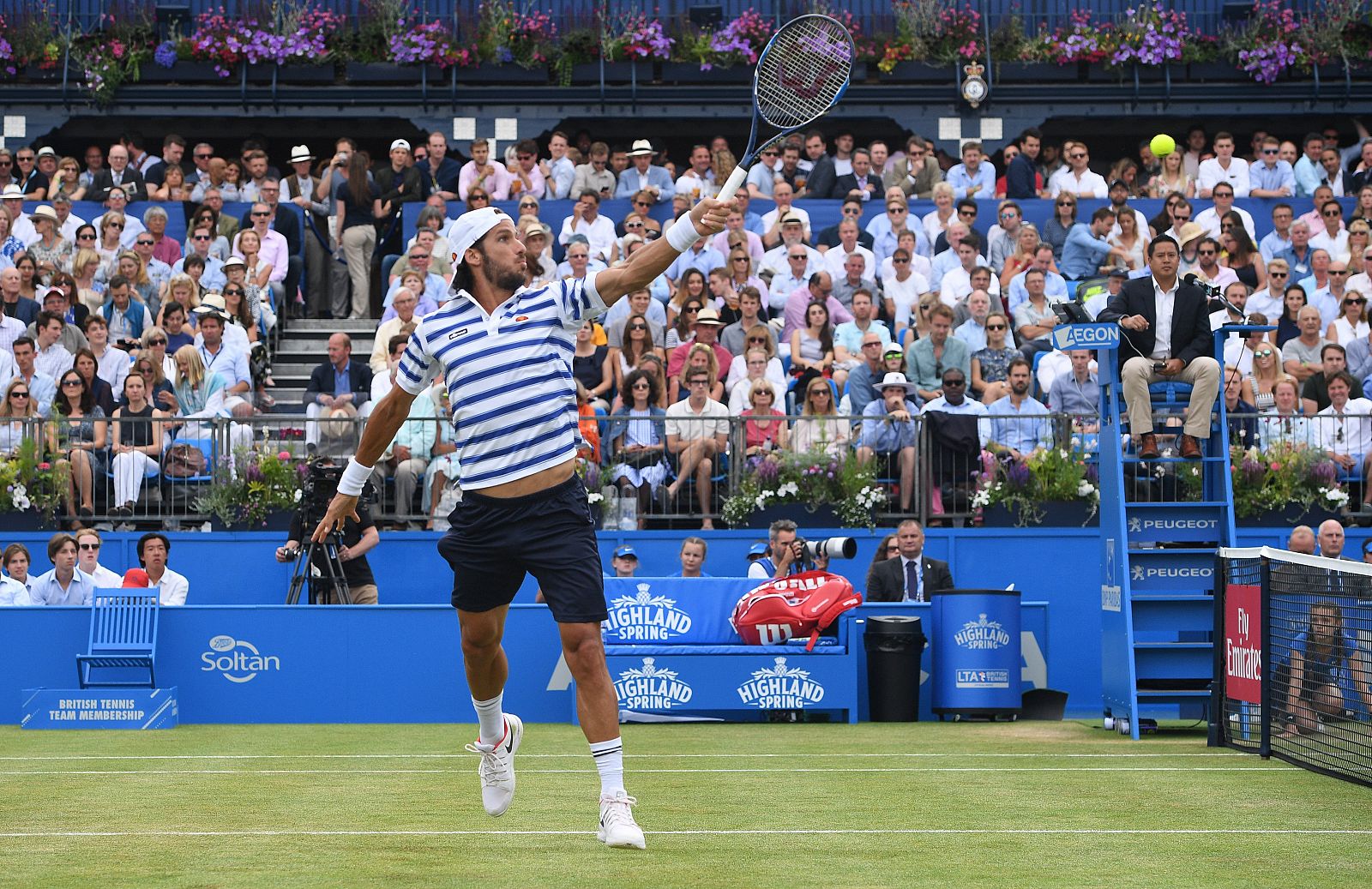 Feliciano López devuelve la bola a Berdych