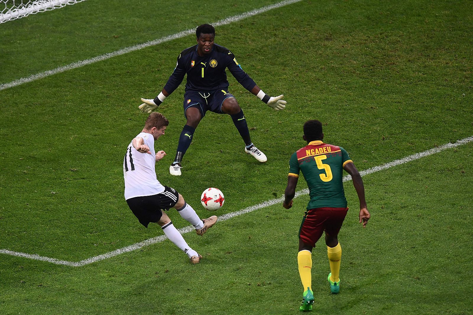 Wemer marca el tercer gol a Camerún