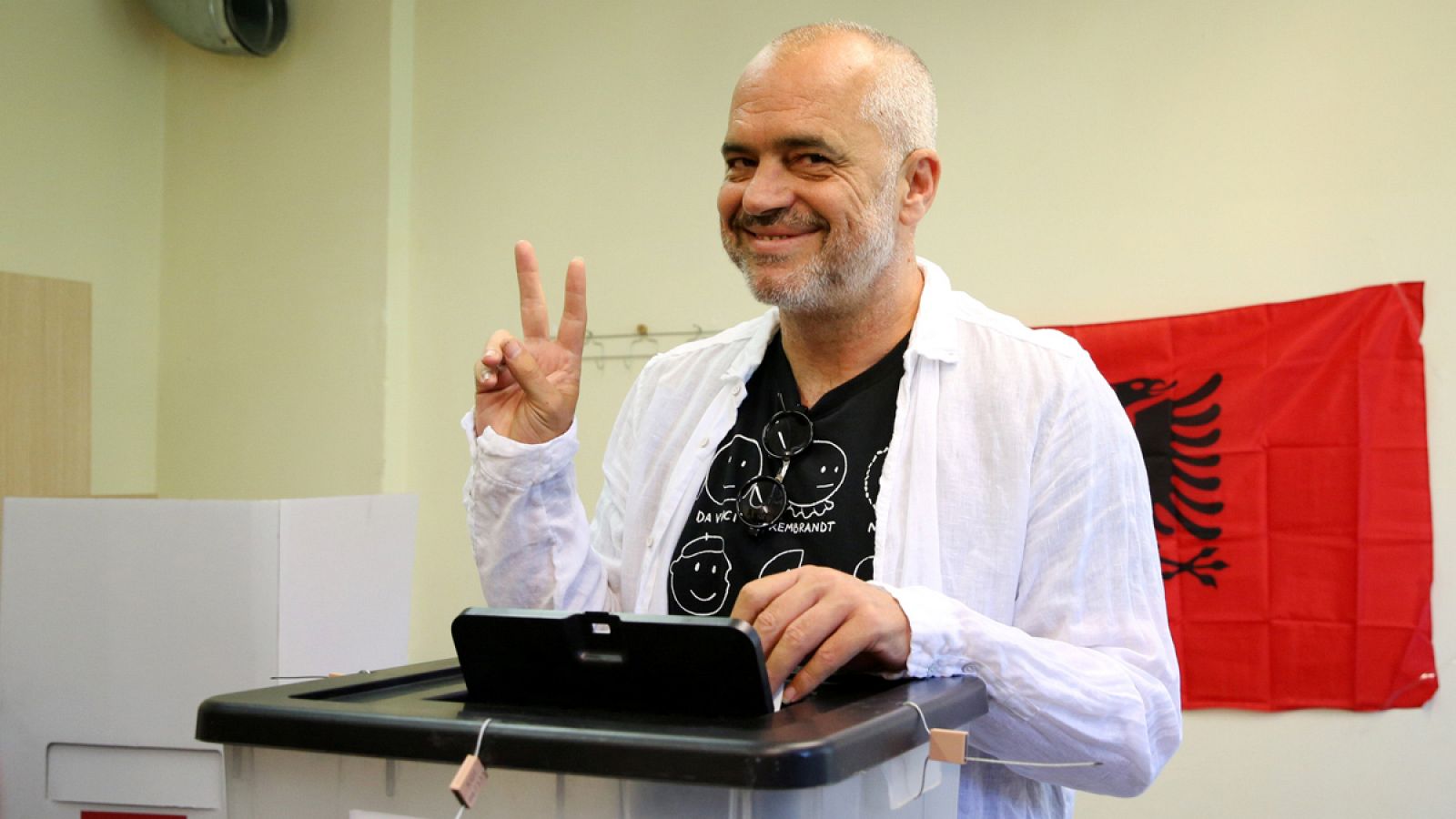 Albanian Socialist Party leader Edi Rama casts his vote during the parliamentary elections in Tirana