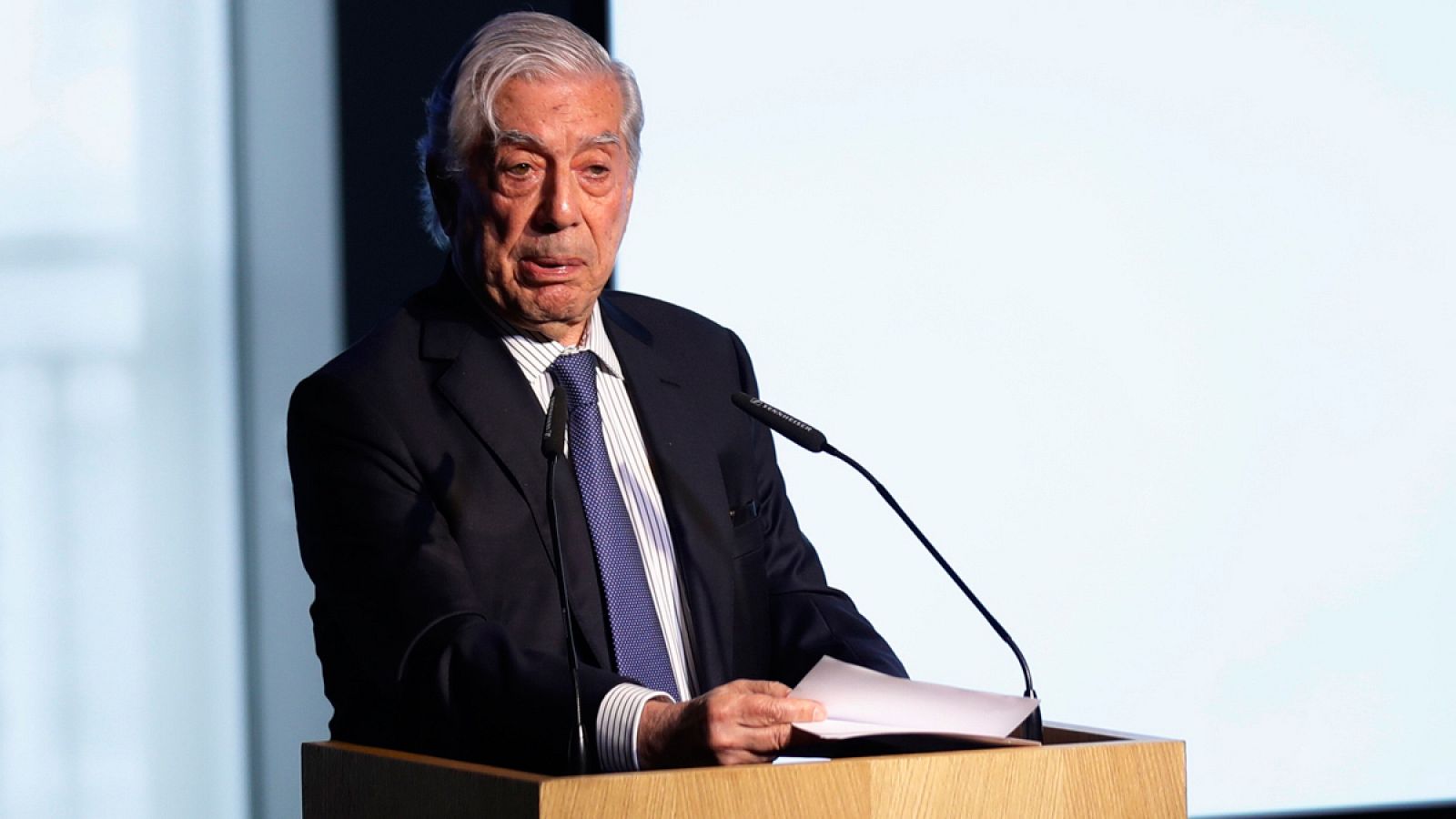 El escritor peruano Mario Vargas Llosa, en una conferencia en Madrid