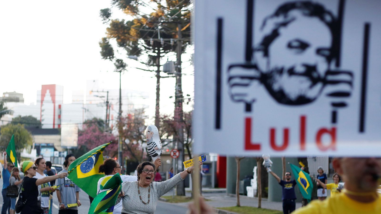 La defensa de Lula: la condena es "especulativa" e "ignora" pruebas