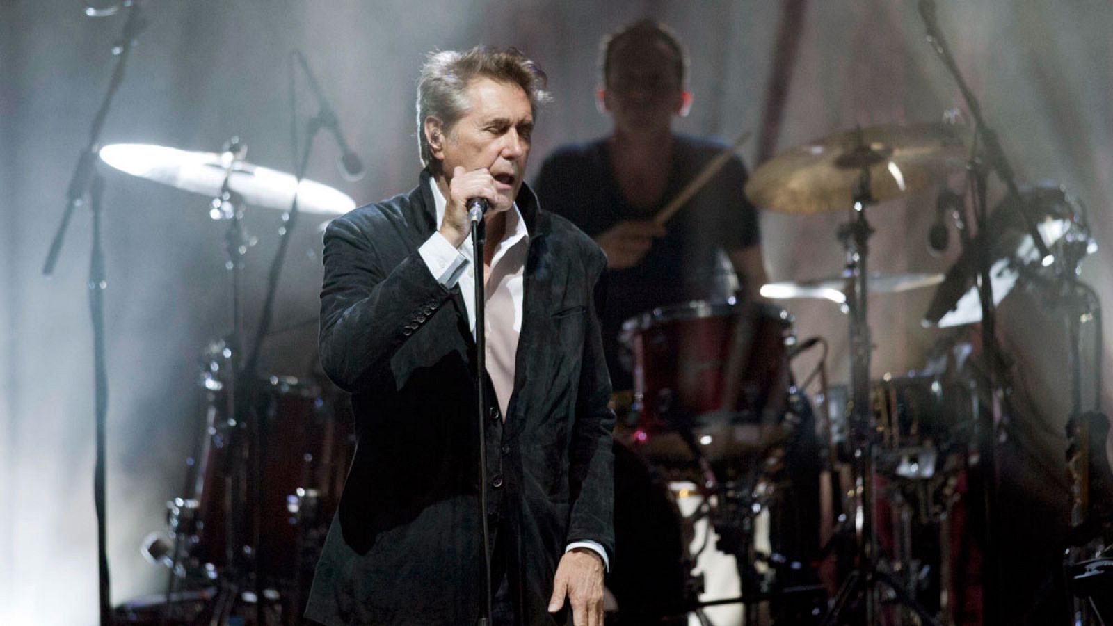 El cantante británico Bryan Ferry durante el concierto del Festival de Peralada ofrecido este viernes 21 de julio de 2017.