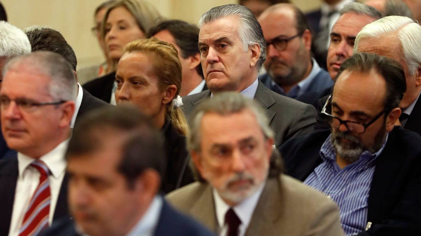 Francisco Correa y Luis Bárcenas, en el banquillo de los acusados de Gürtel.