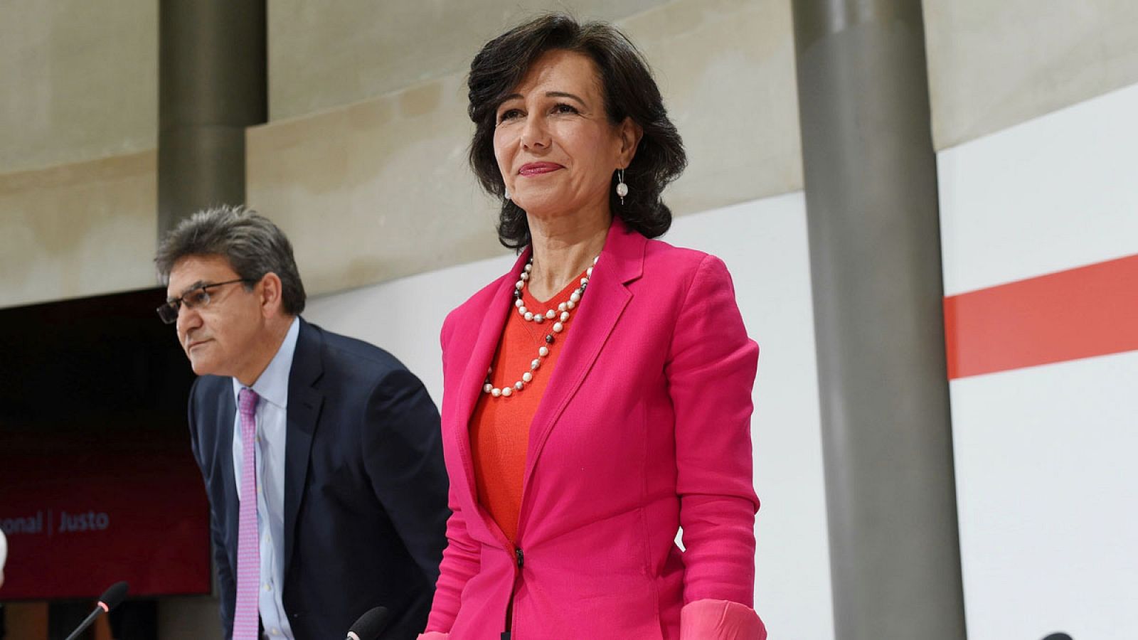 La presidenta del Banco Santander, Ana Botín, informa sobre la compra del Popular en junio