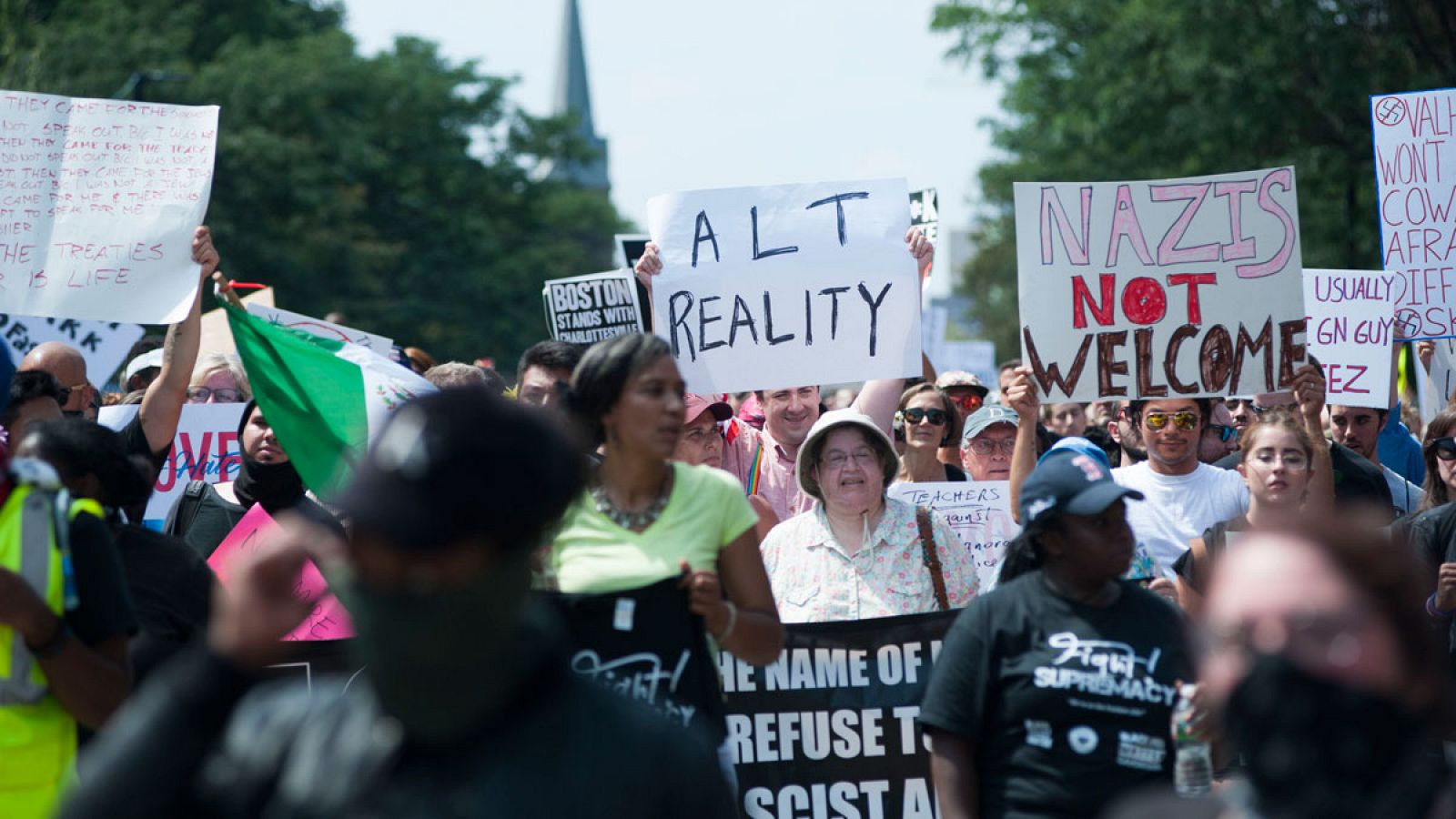 Imagen de la manifestación del sábado 19 de agosto de 2017 en Boston en favor de "la libertad de expresión" tras los episodios violentos ocurridos el 12 de agosto de 2017 en Charlottesville (Virginia).