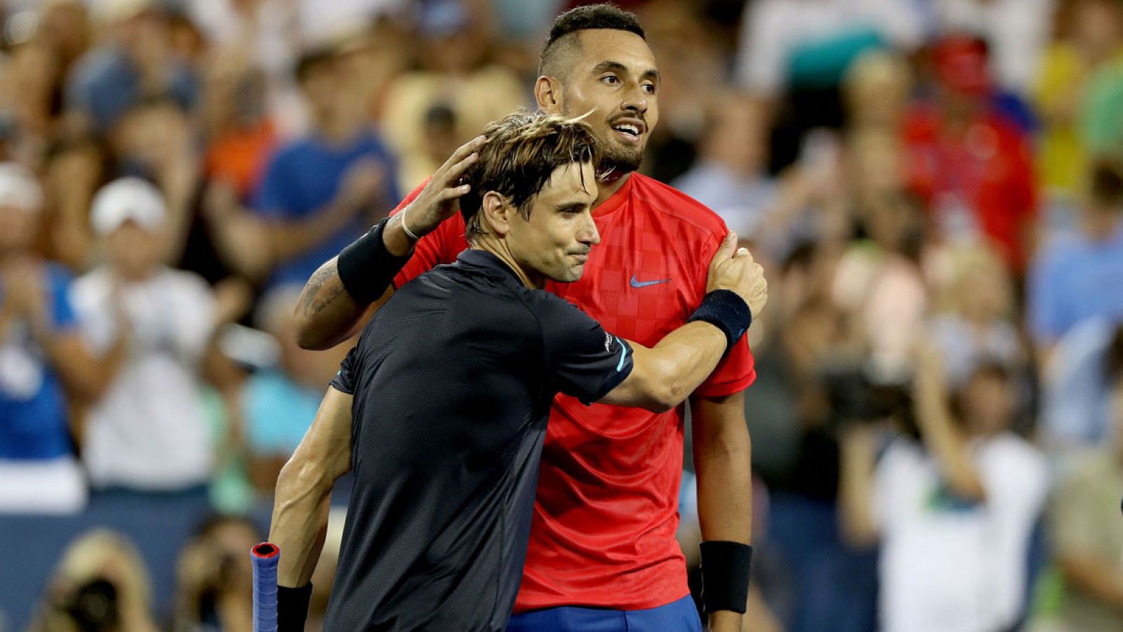 Ferrer felicita a Kyrgios tras la semifinal del Masters 1000 de Cincinnati.