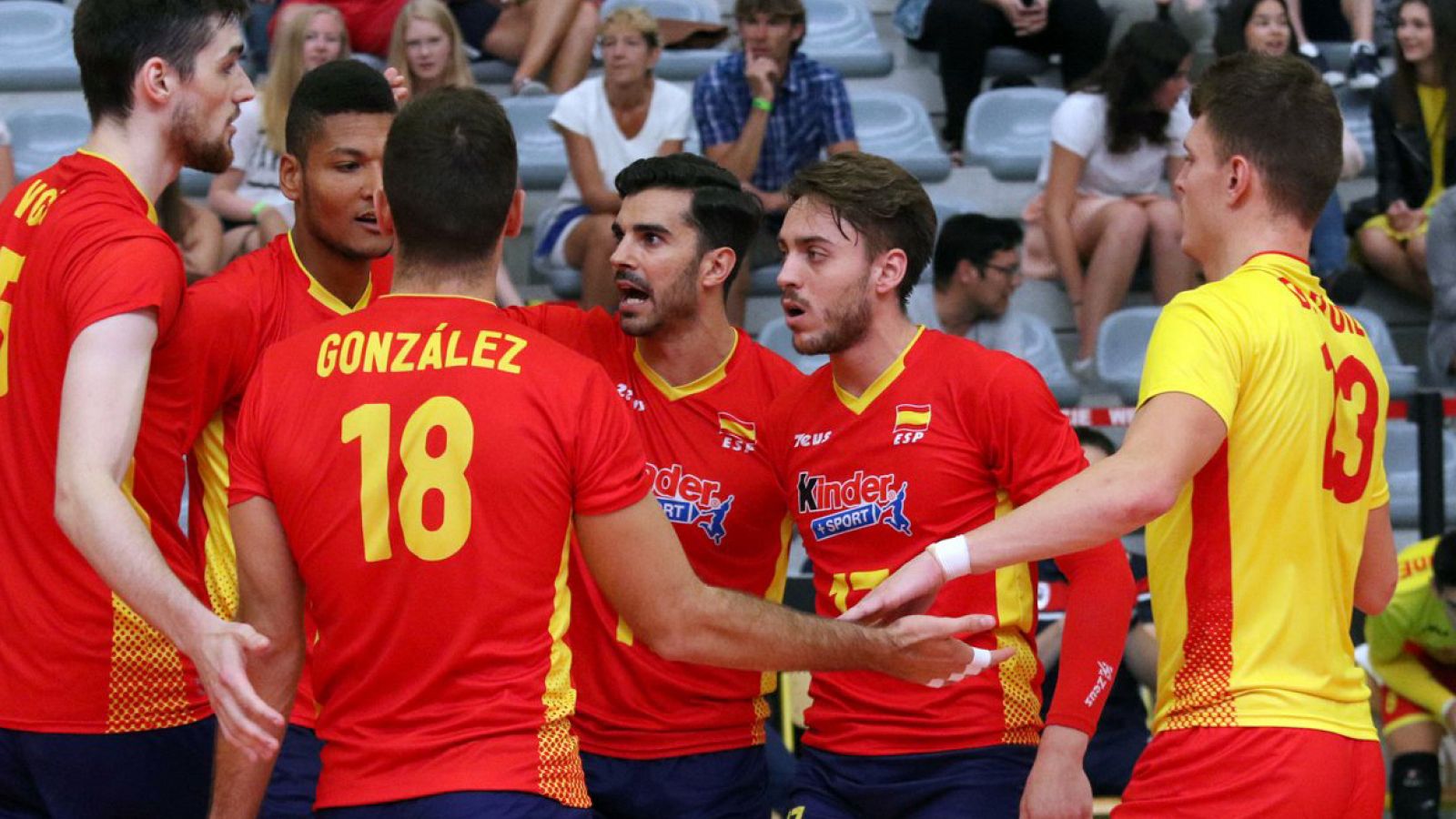 España pierde en su regreso a la éite europea del voleibol