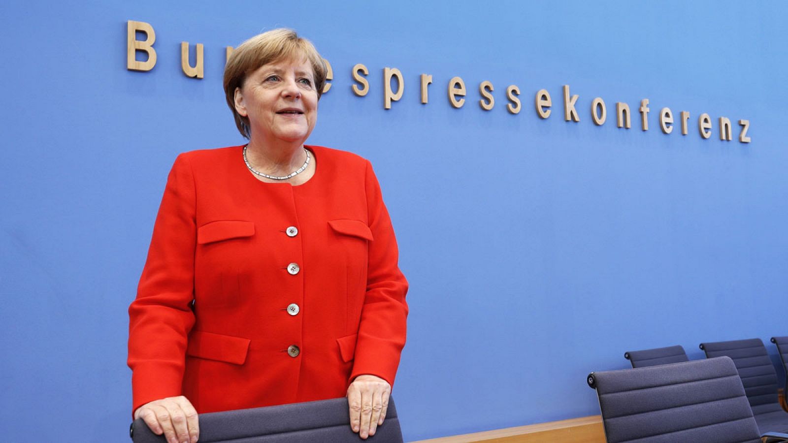 Merkel apoya presupuesto común europeo de pequeñas cantidades para llevar a cabo reformas