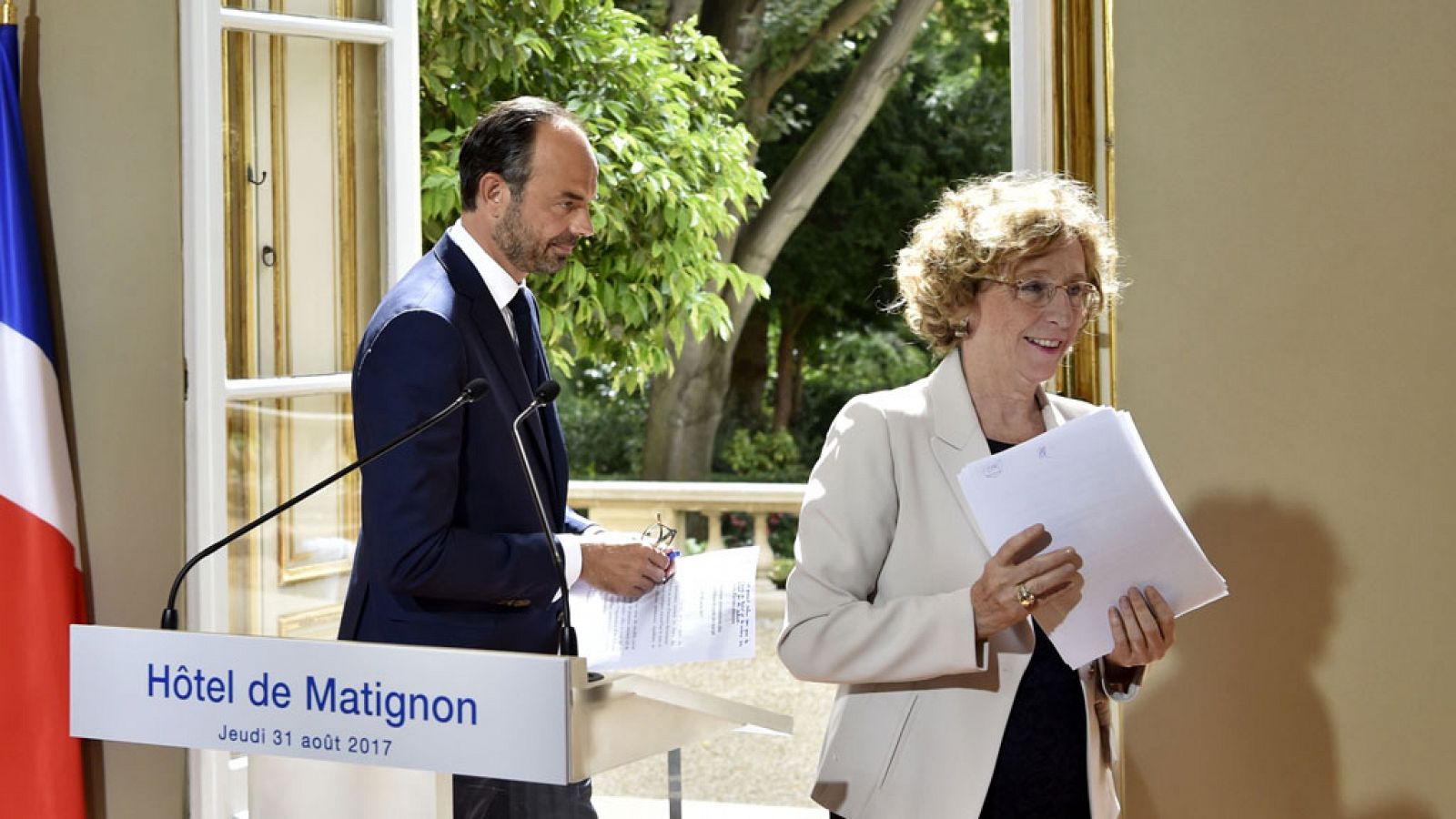 El primer ministro francés, Eduard Philippe, y la titular de Trabajo, Muriel Pénicaud