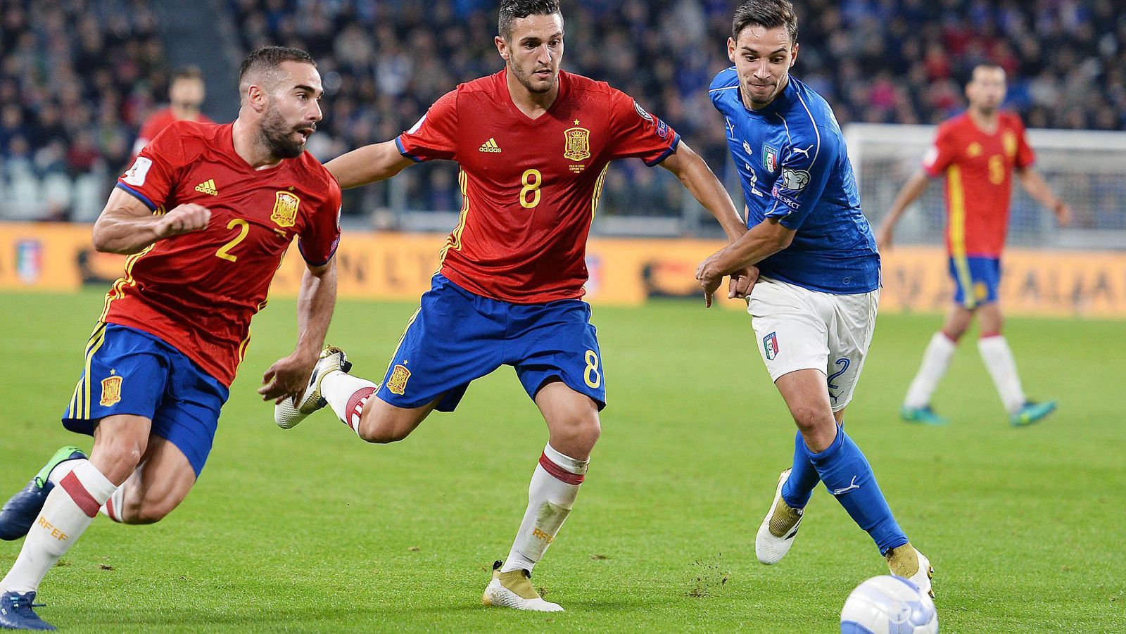 España e Italia disputan una 'final' en el Bernabéu