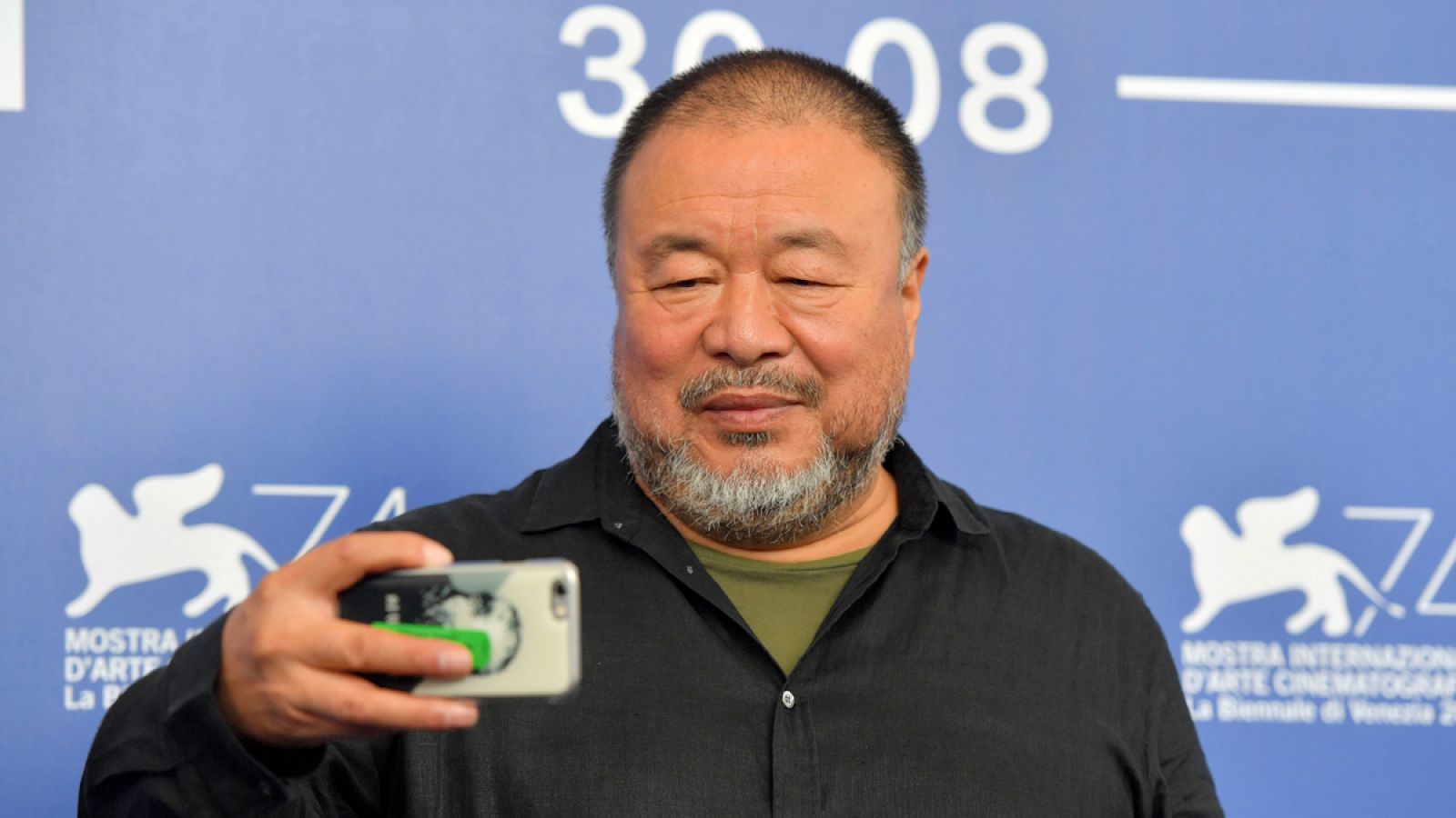 El artista Ai Weiwei durante la presentación de su documental Human Flow en Venecia.