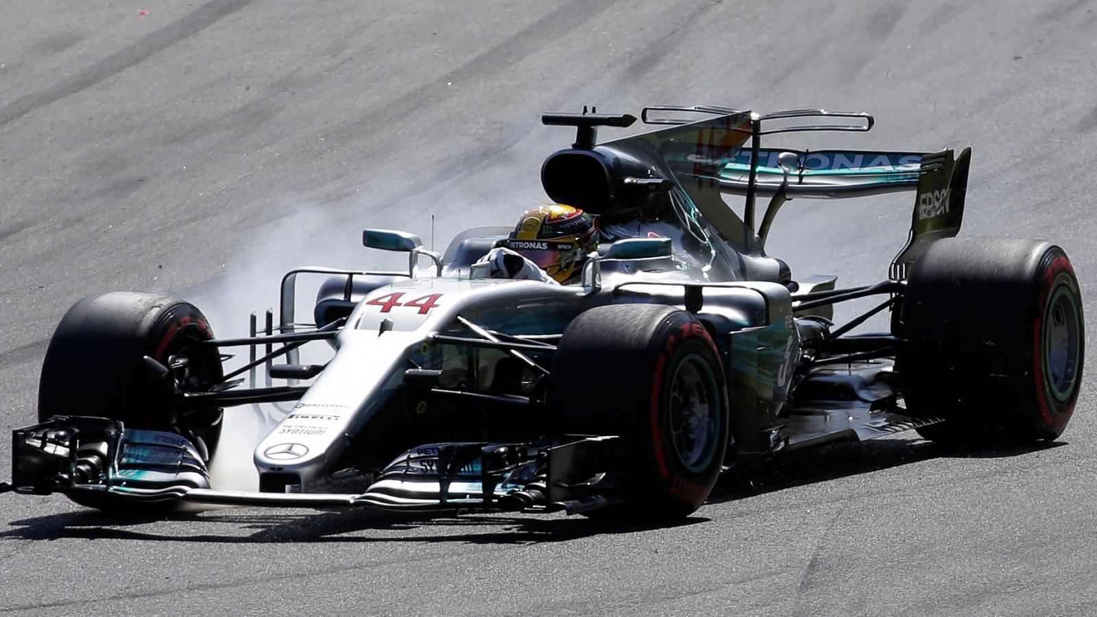 Hamilton toma el liderato del Mundial tras ganar en Monza