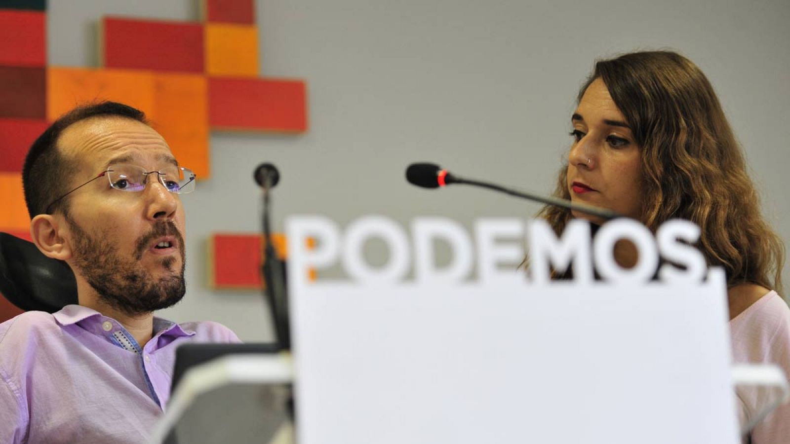 Rueda de prensa de Pablo Echenique y Noelia de Vera, de Podemos.
