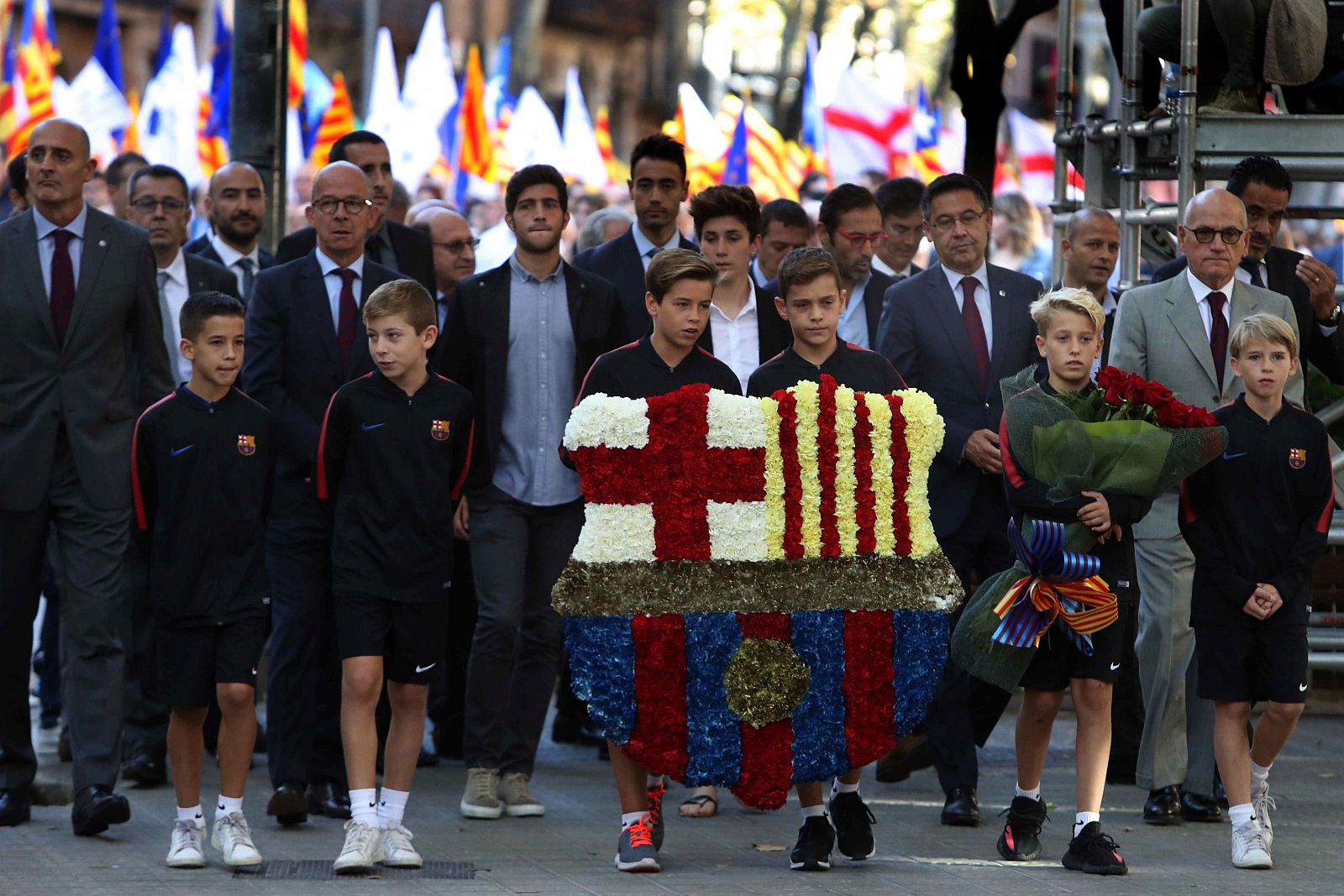 Ofrenda floral del Barça al monumento a Rafael Casanova con motivo de la Diada