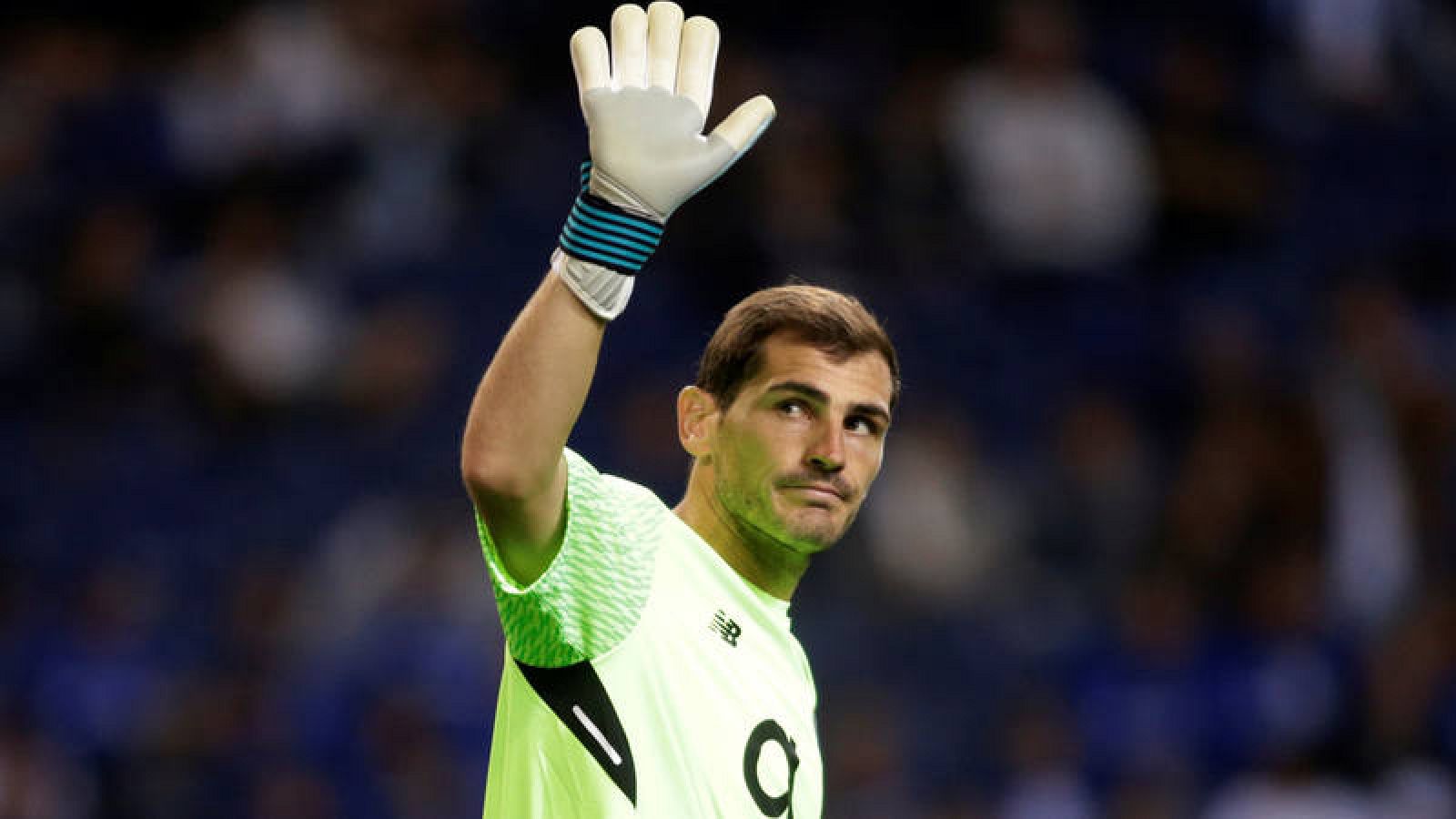 Iker Casillas supera a Xavi Hernández con más partidos en competiciones UEFA