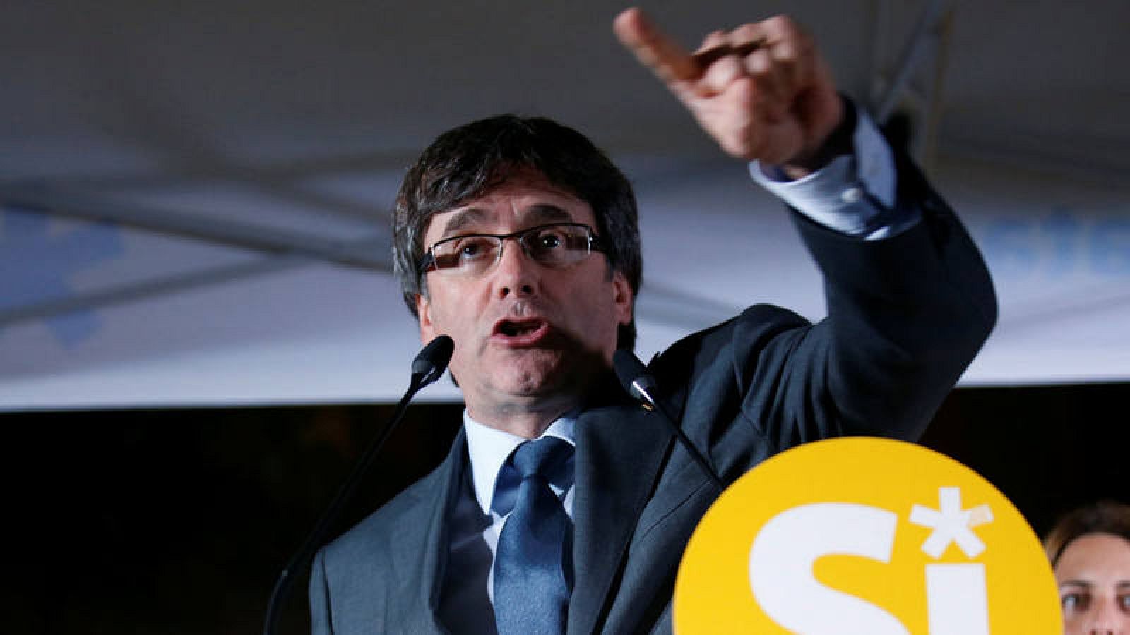 El presidente catalán, Carles Puigdemont, en un acto de la campaña pro-referéndum en Girona 