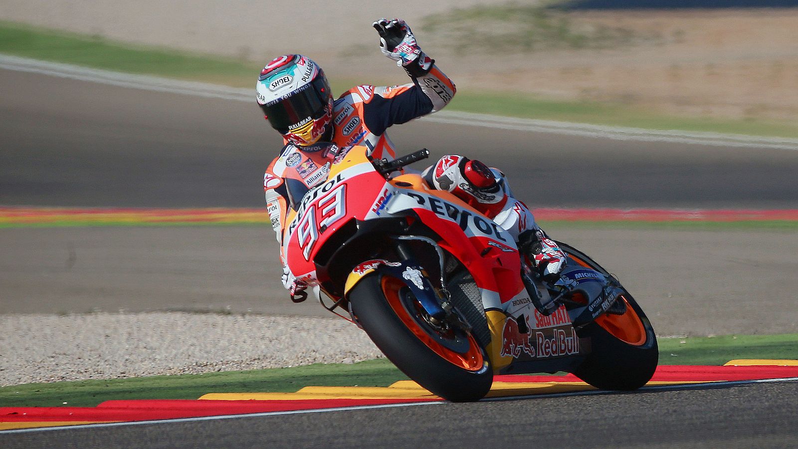 Marc Márquez se impone en el GP de Aragón.