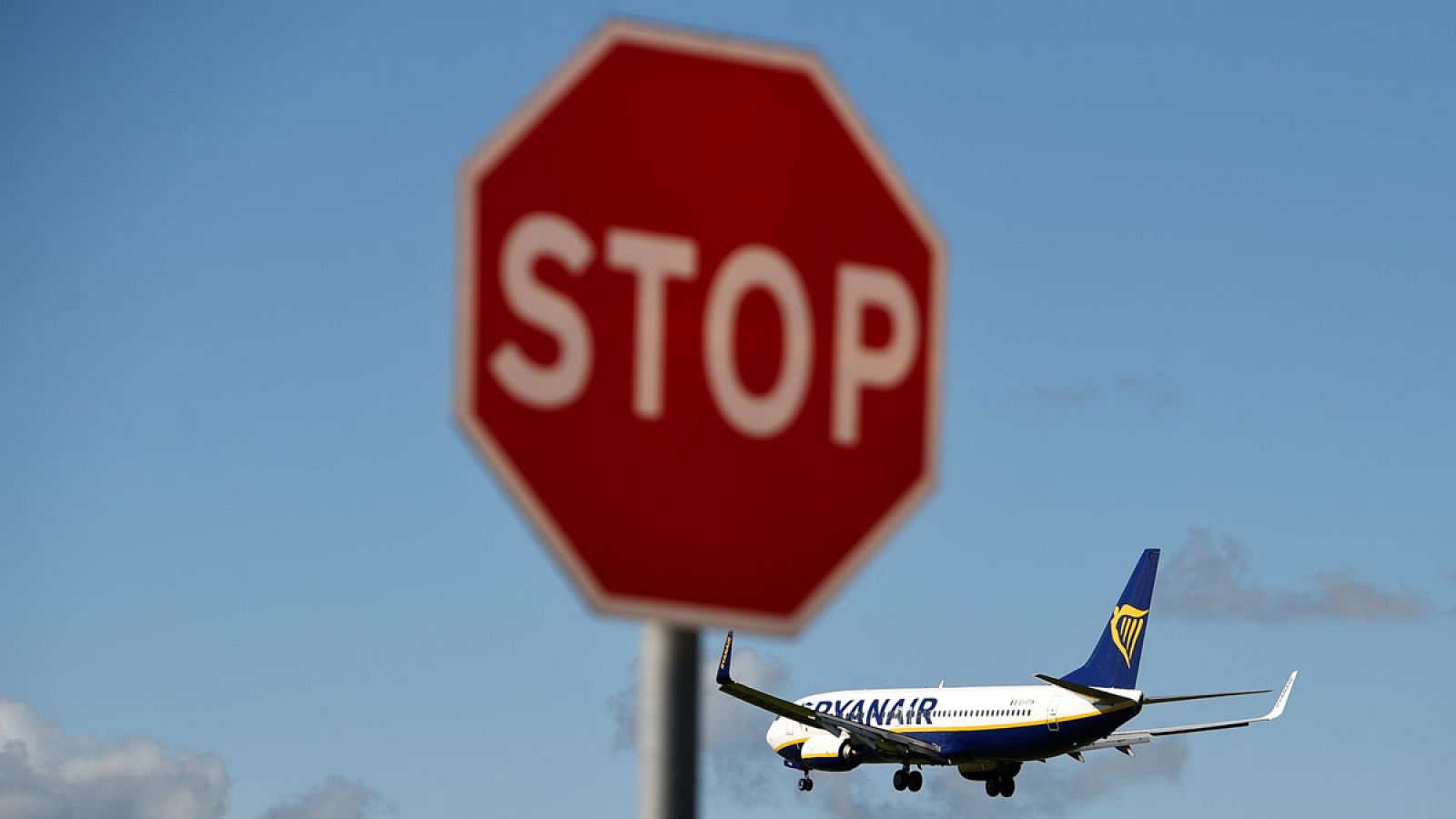 Un avión de Ryanair se prepara para aterrizar en Dublín