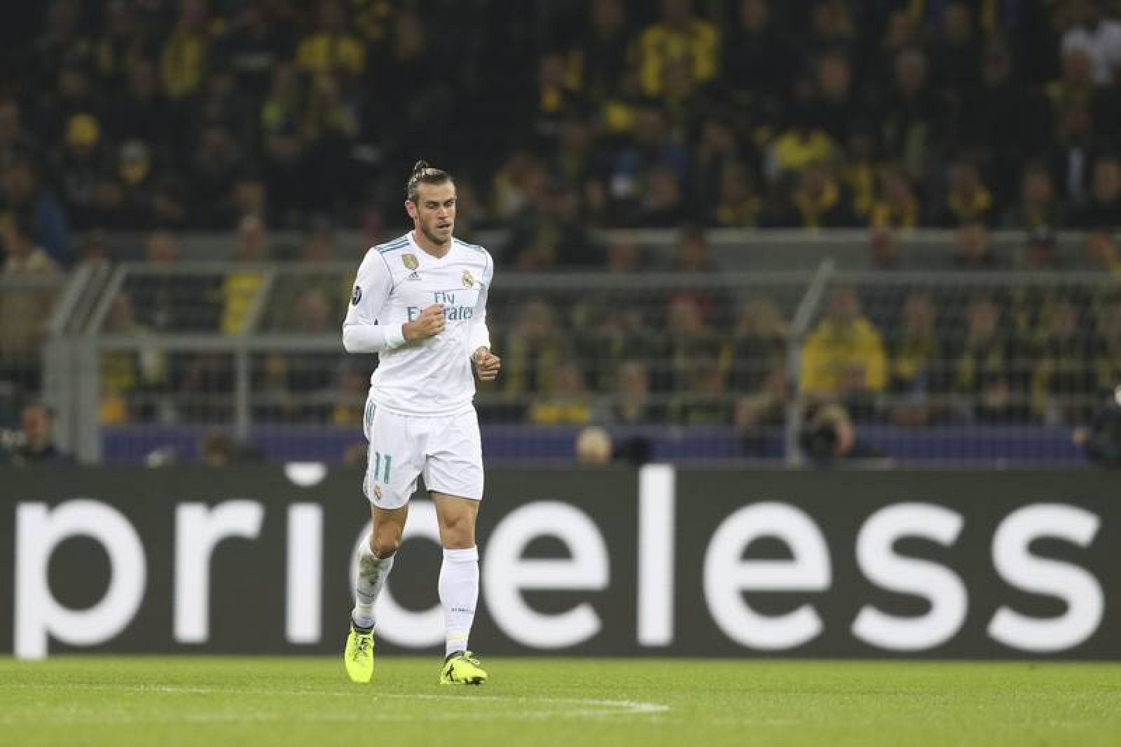 Gareth Bale regresa de la concentración con Gales por una lesión en el sóleo.