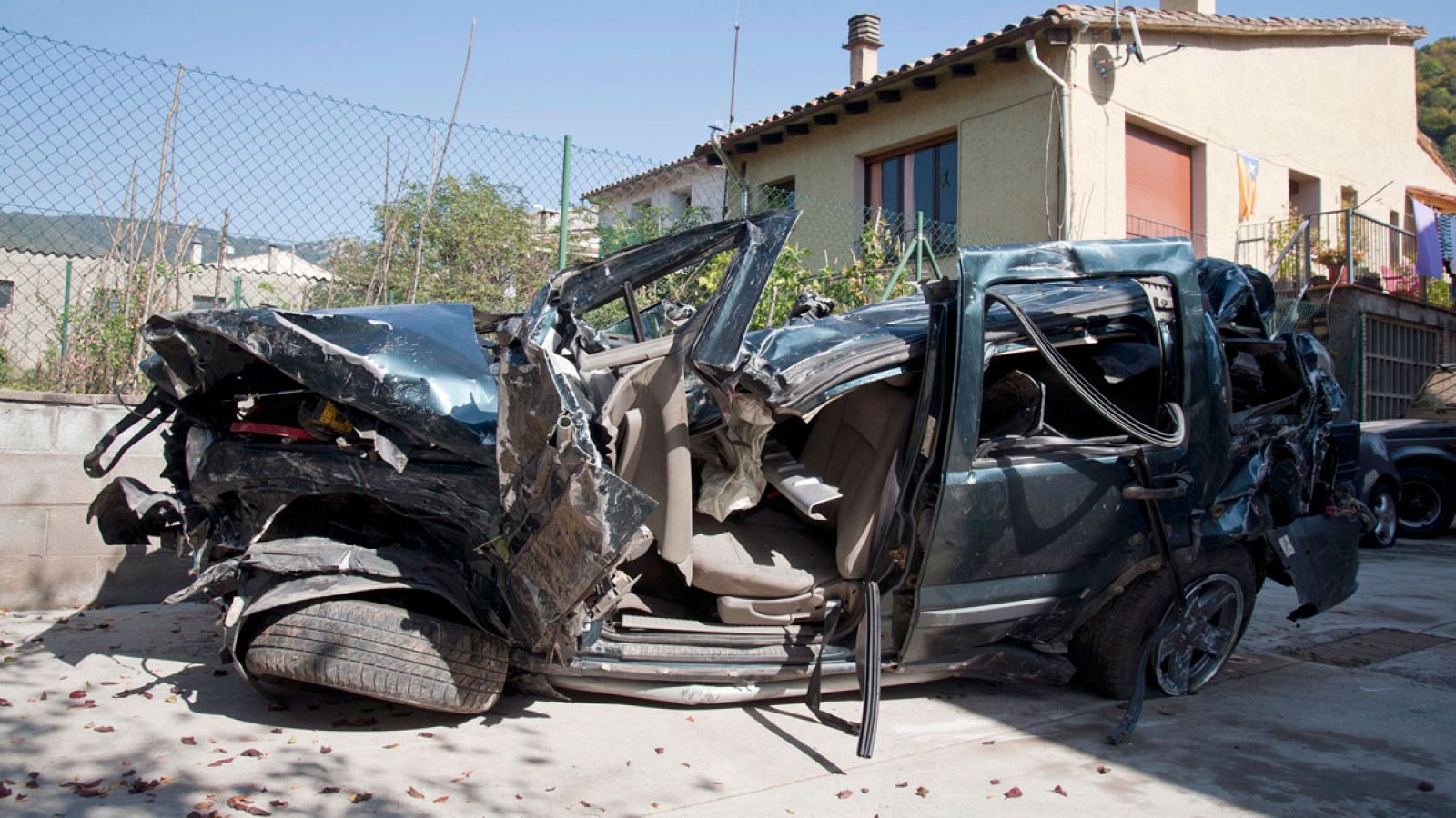 El todoterreno ha volcado y a consecuencia del impacto han muerto sus cuatro ocupantes