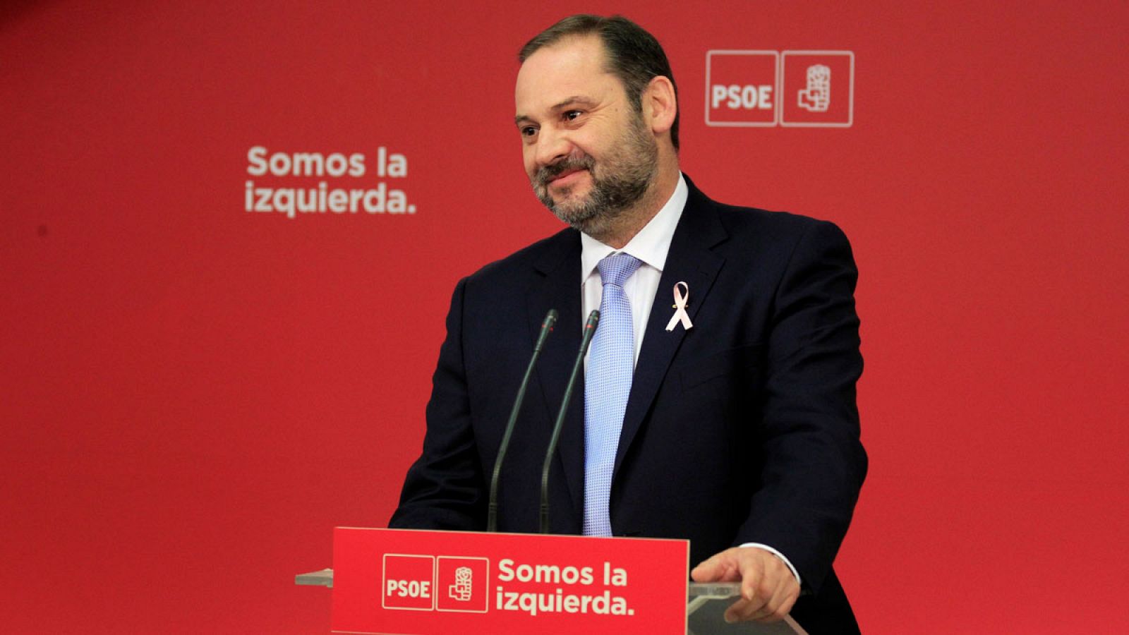 El secretario de Organización del PSOE, José Luis Ábalos, durante una rueda de prensa en la sede de Ferraz el pasado 19 de octubre de 2017.