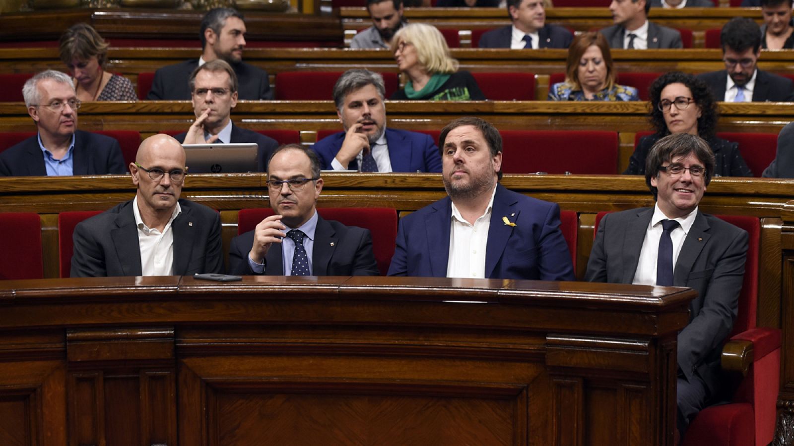 El presidente Puigdemont junto a Oriol Junqueras, Jordi Turull y Raul Romeva