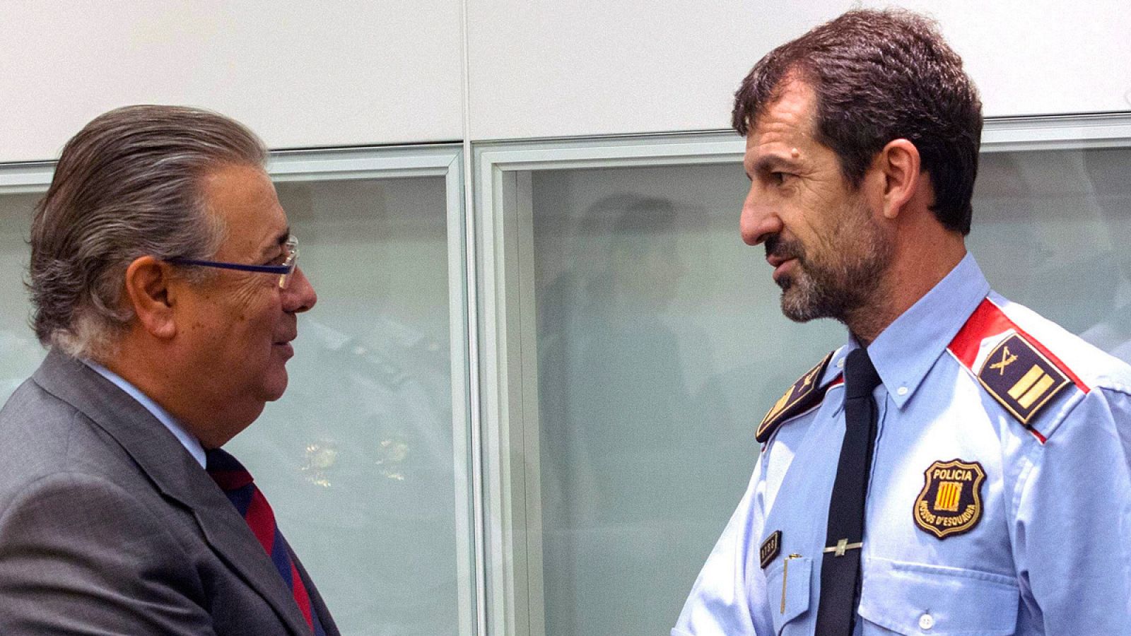 Juan Ignacio Zoido junto al entonces Comisario Superior de Coordinación Territorial de los Mossos d'Esquadra, Ferrán López, nuevo jefe de los Mossos