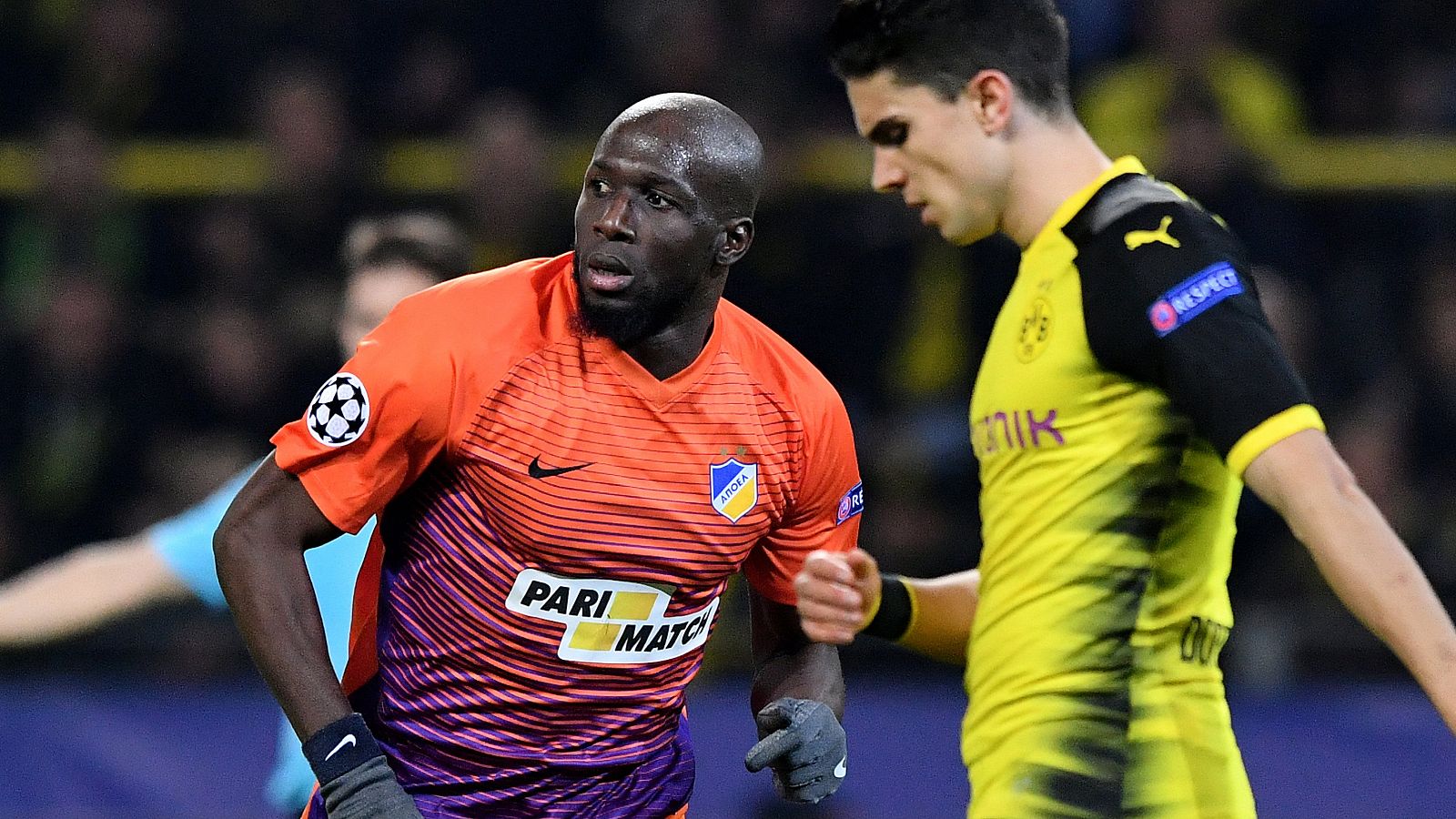 El jugador del APOEL Mickael Pote reacciona tras anotar un gol al Borussia Dortmund.
