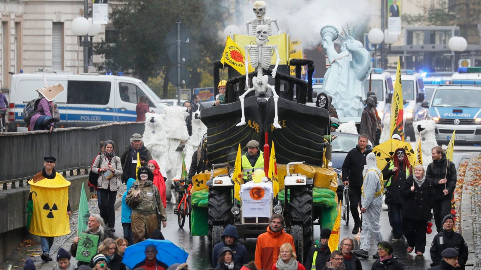 Miles de manifestantes reclaman en Bonn acciones contundentes contra el cambio climático