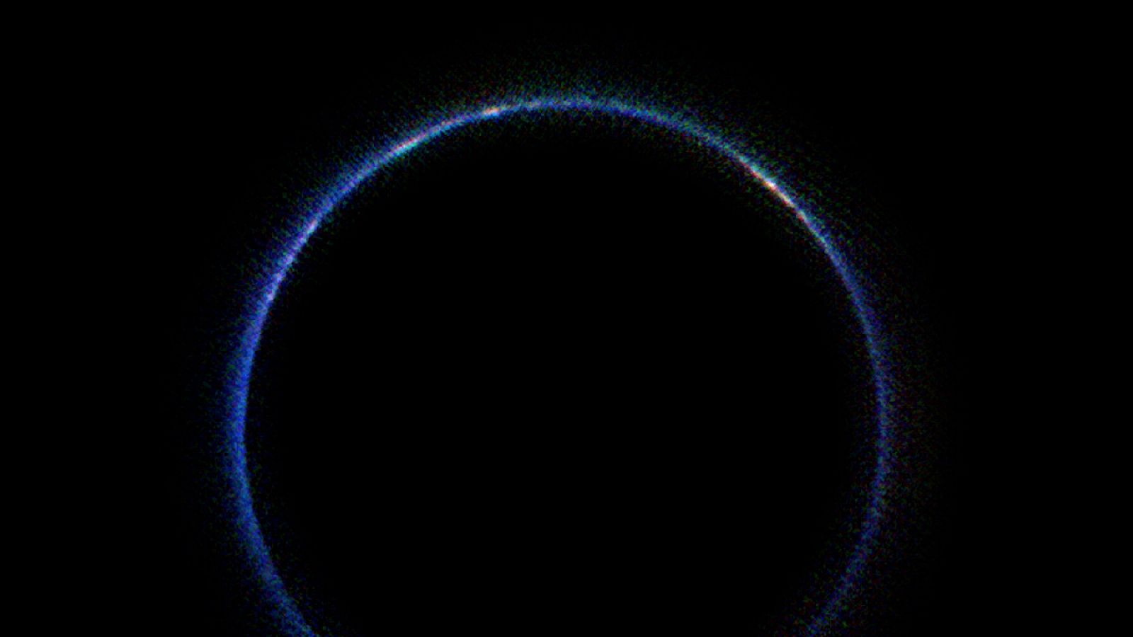 La atmósfera de Plutón vista en una imagen de infarrojos