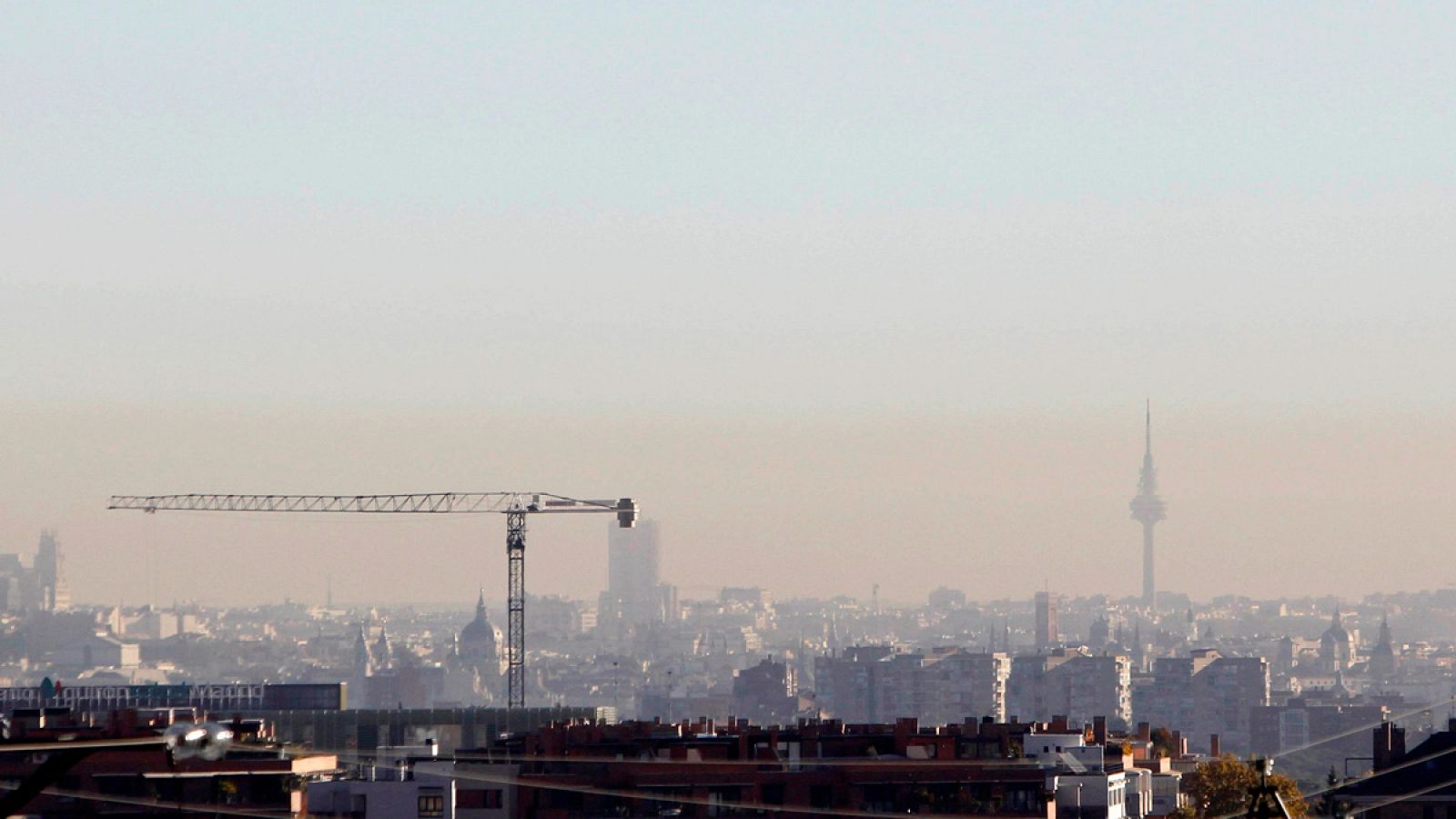 Vista de la polución que se aprecia en la ciudad de Madrid