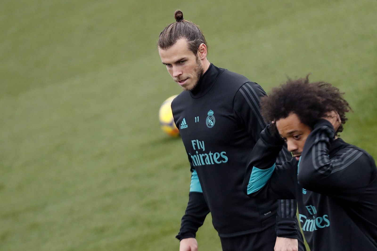 Bale (i) y Marcelo, durante el entrenamiento de esta mañana en la Ciudad Deportiva de Valdebebas