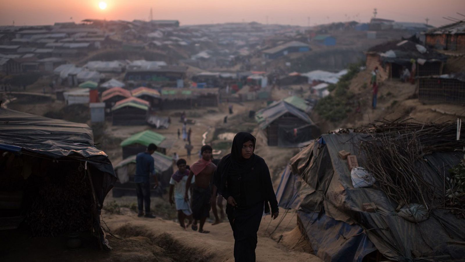 Refugiados rohinyá en un campo de refugiados de Cox's Bazar (Bangladés)