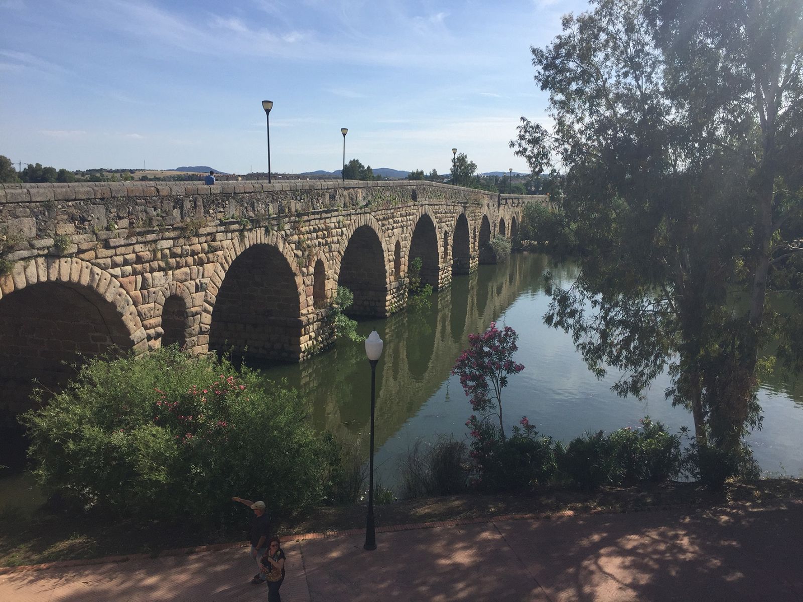El puente romano de Mérida, más de 700 metros sobre las aguas del Guadiana