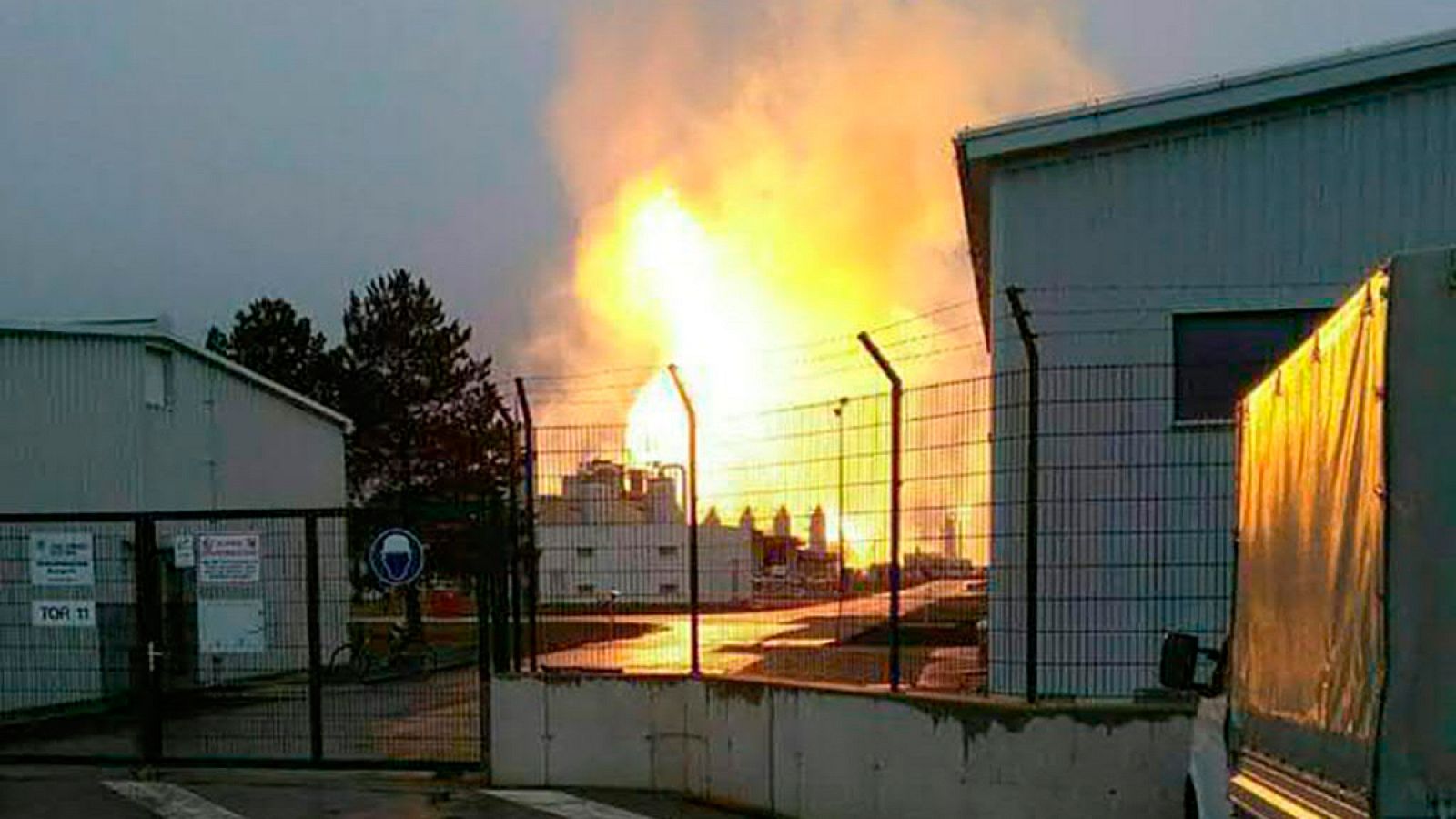 Imagen de la explosión en la estación de gas de Baumgarten, Austria