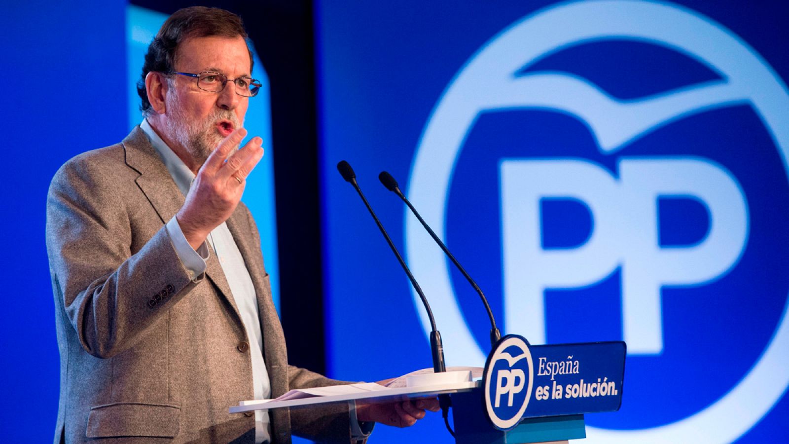 Mariano Rajoy, en su primer acto de campaña electoral en Cataluña, en Lleida, el pasado 8 de diciembre
