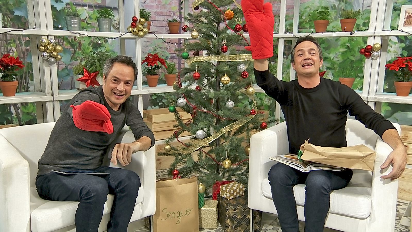 Sergio y Javier ya celebran la navidad en el plató de 'Torres en la cocina'