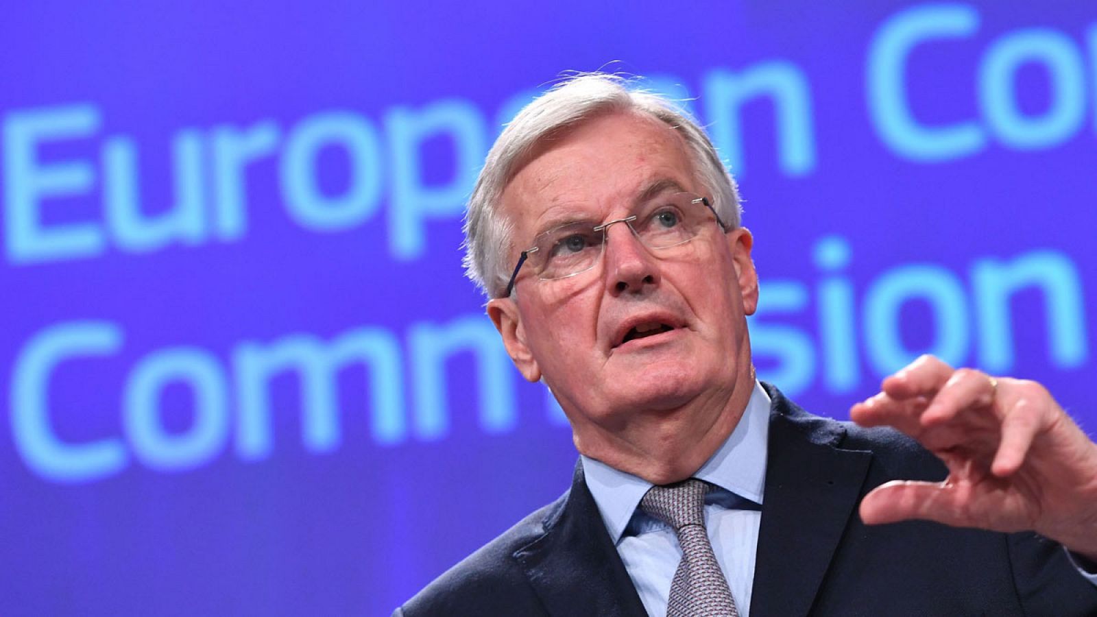 El jefe negociador de la Comisión Europea, Michel Barnier, explica su propuesta para negociar con Londres la transición tras el Brexit y el futuro acuerdo comercial