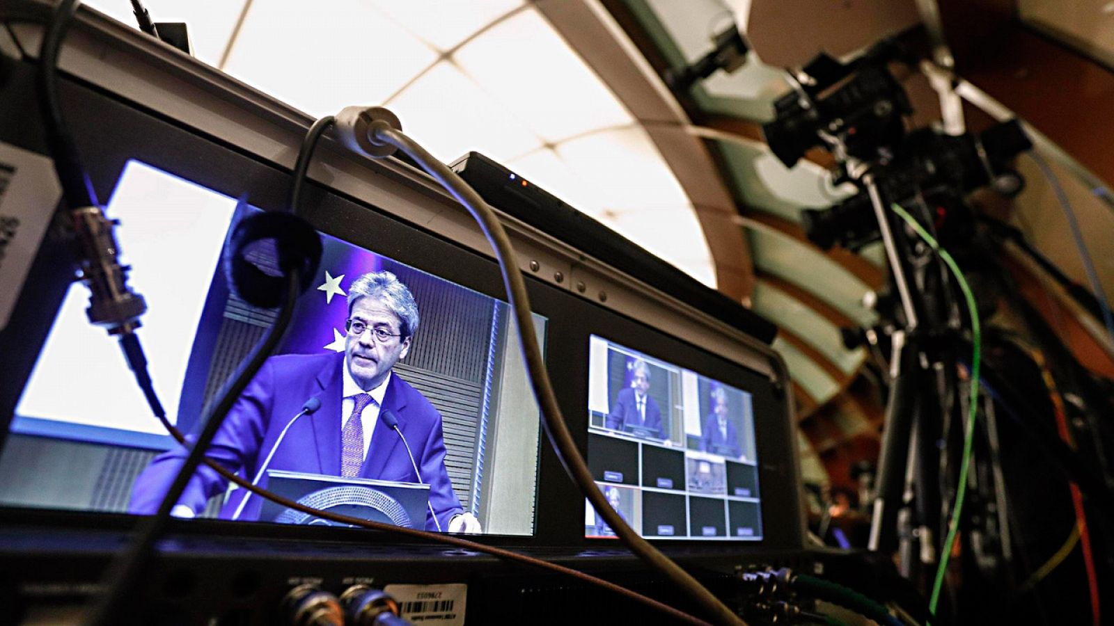 El primer ministro italiano, Paolo Gentiloni, ha ofrecido una rueda de prensa antes de cerrar la legislatura