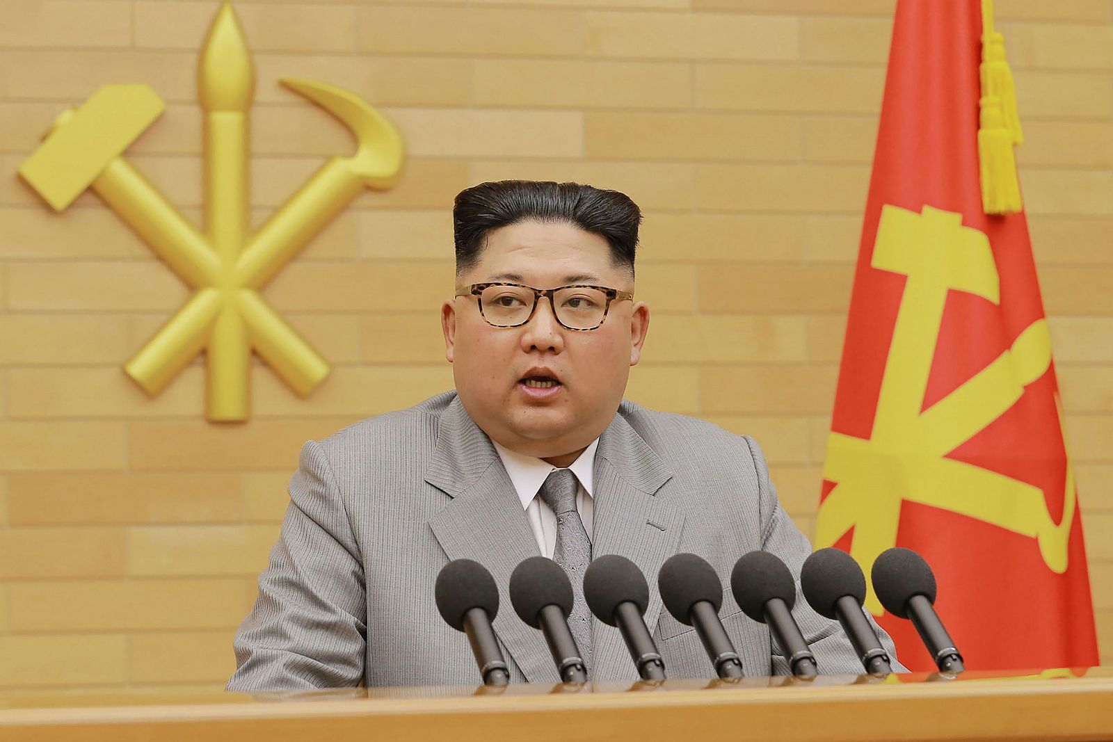 El líder norcoreano Kim Jong Un pronuncia el discurso de año nuevo para 2018