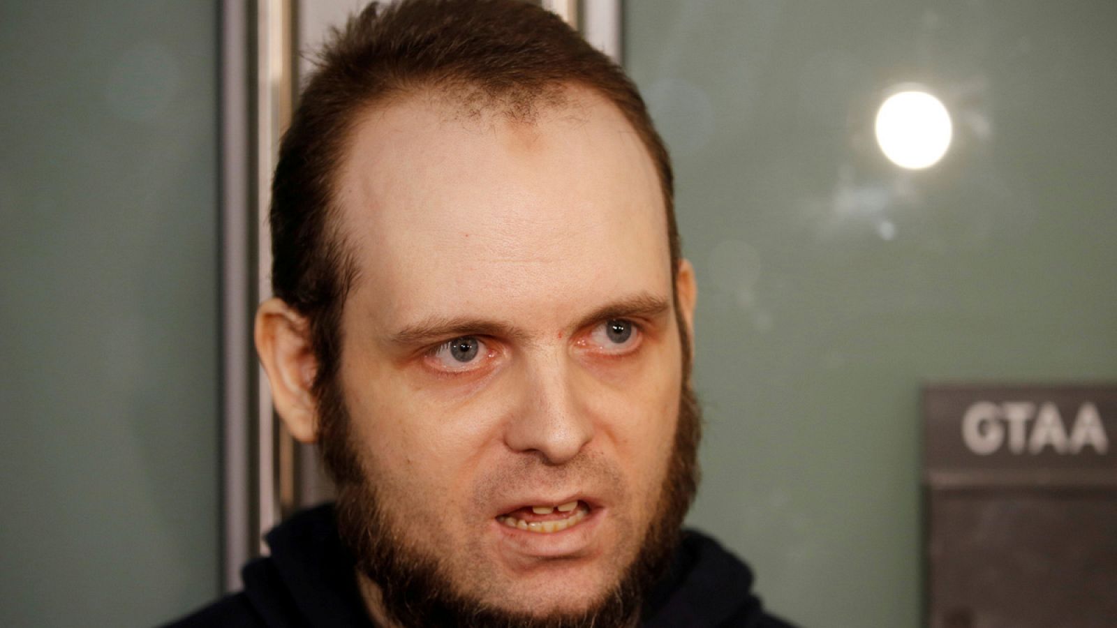 Fotografía de archivo de Joshua Boyle en rueda de prensa tras ser liberado