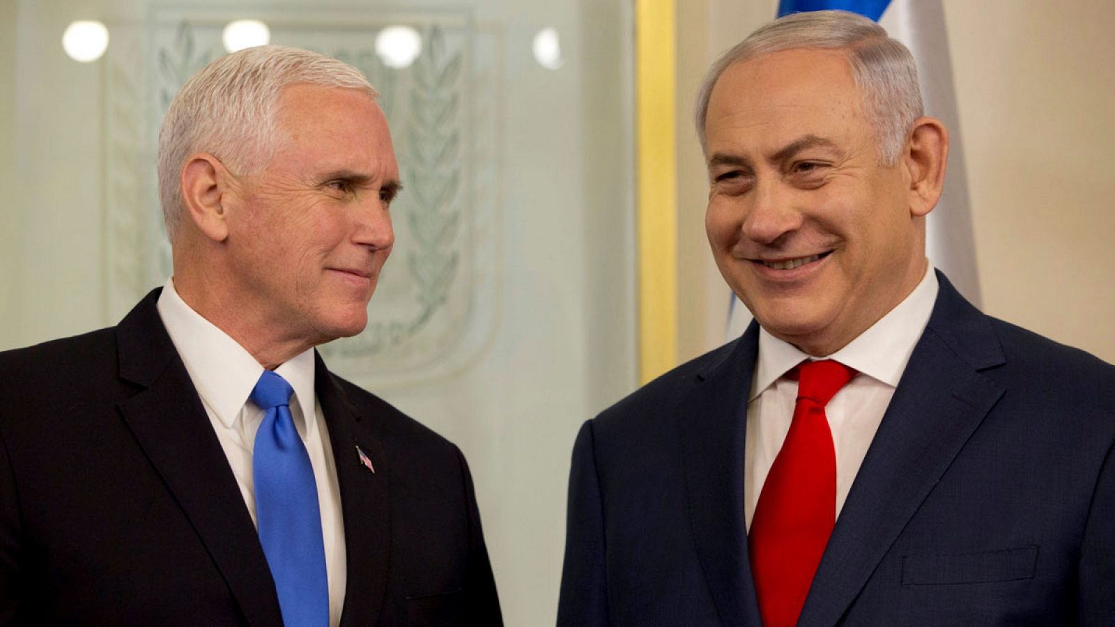 El vicepresidente estadounidense, Mike Pence, durante su reunión en Jerusalén con el primer ministro israelí, Benjamin Netanyahu