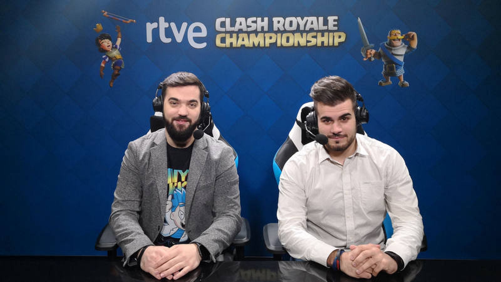 Los casters Seniki y Álex Polo en el primer clasificatorio de la RTVE Clash Royale Championship