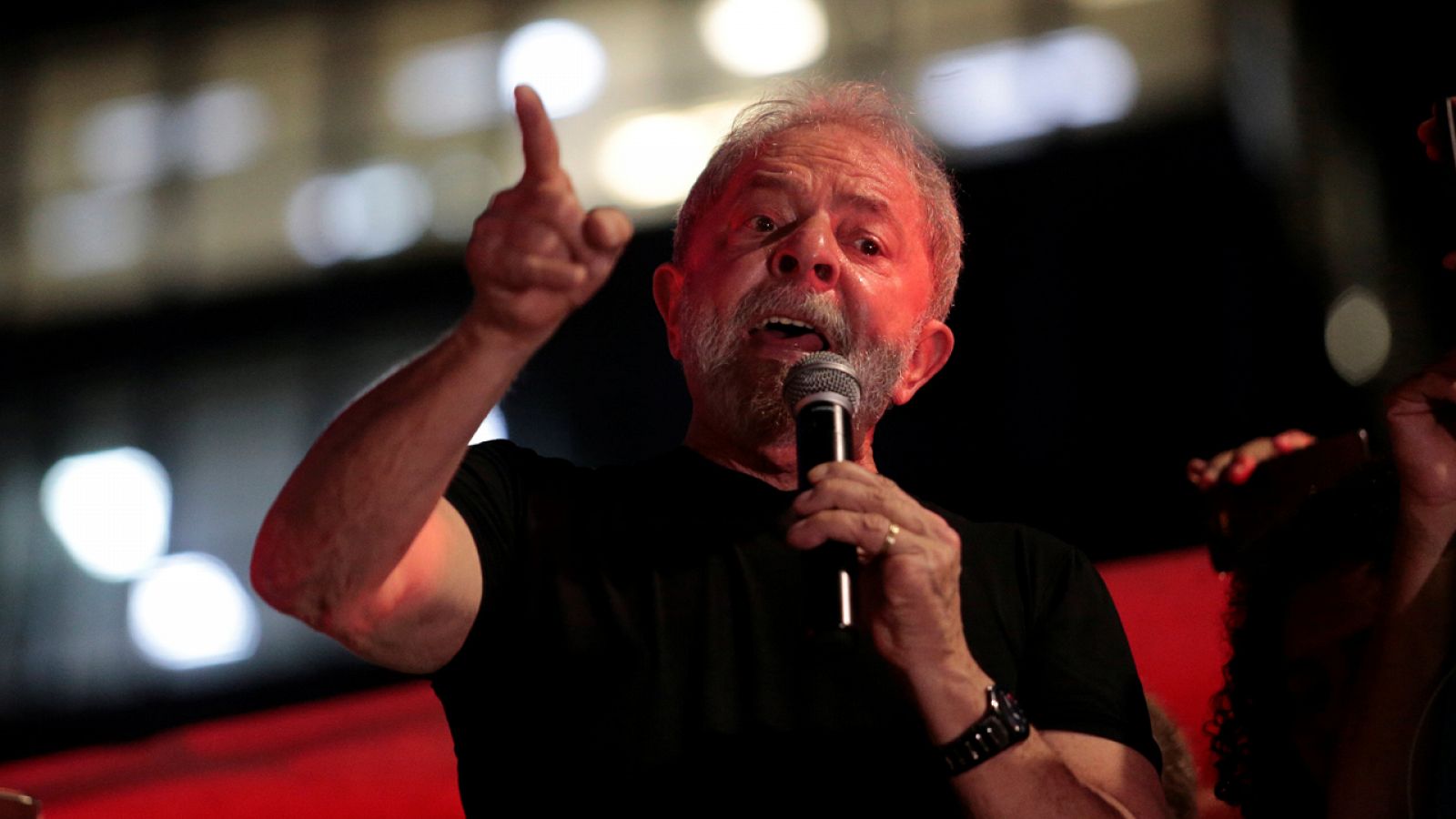 Lula da Silva, en un mitin en Sao Paulo tras conocer su condena