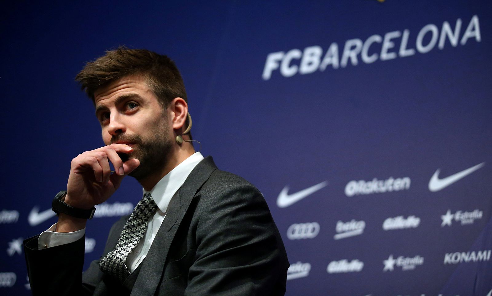 Piqué durante su acto de renovación con el FC Barcelona hasta 2022.